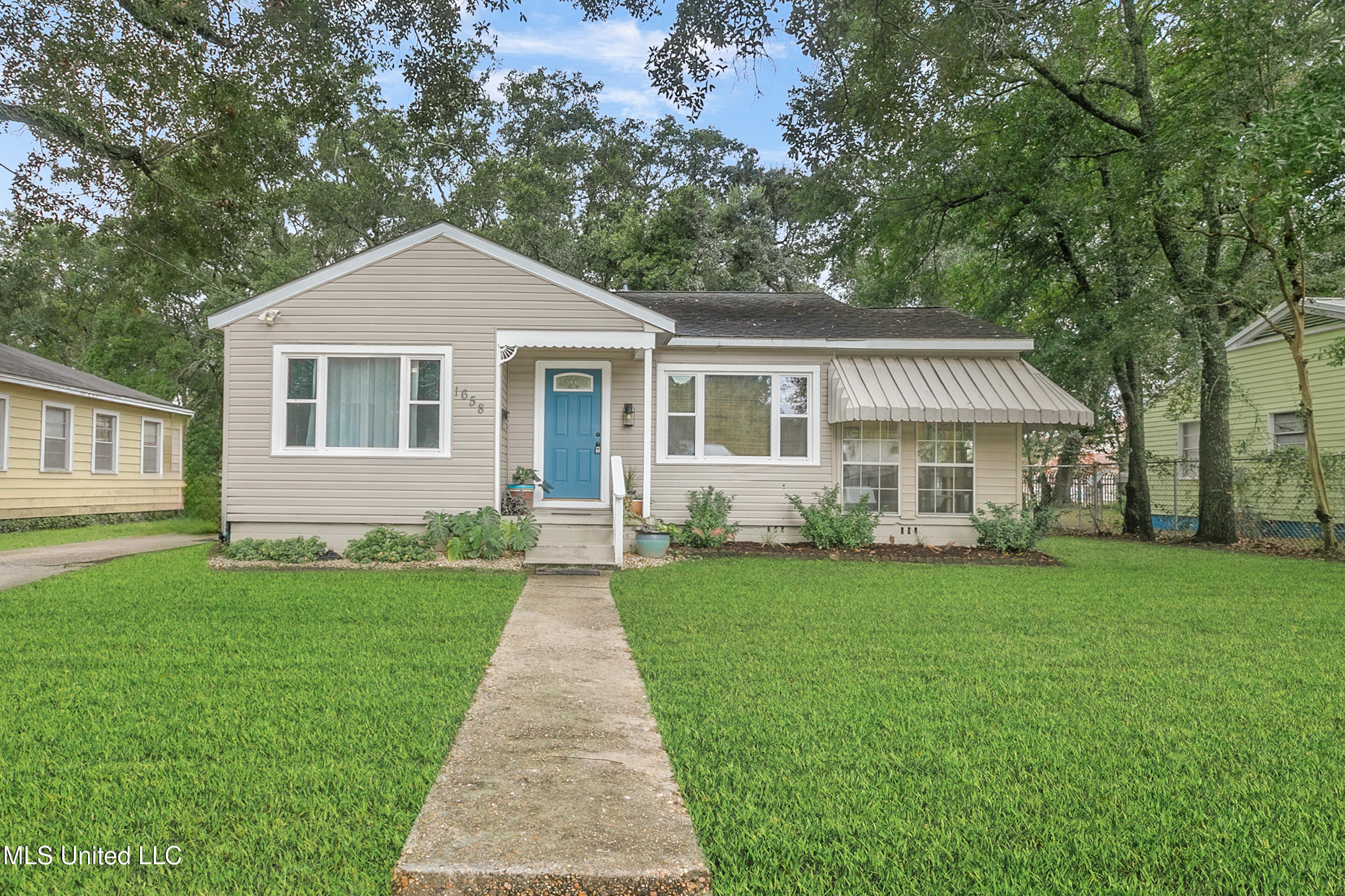 1658 Hollywood Boulevard