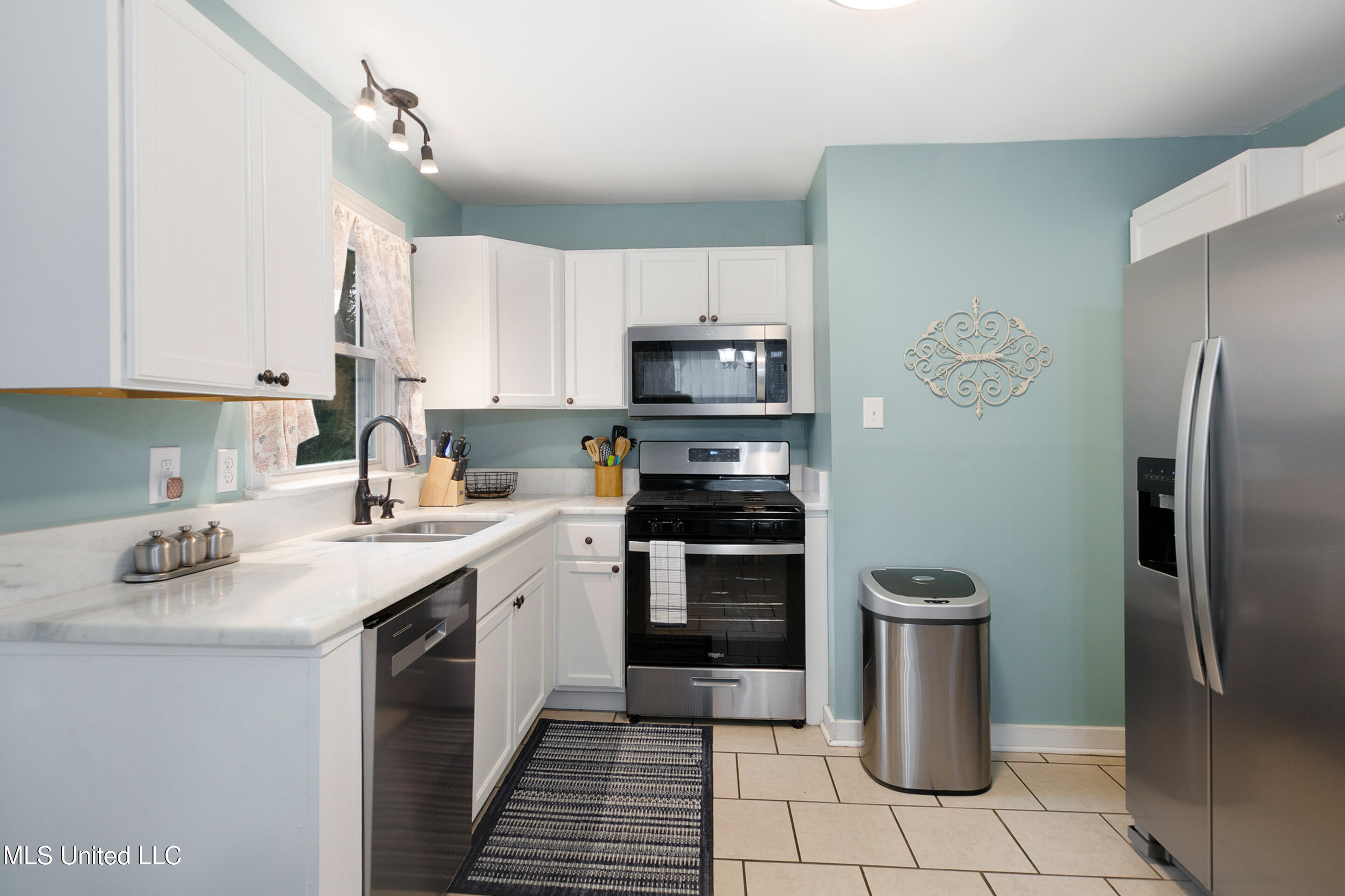 1658 Hollywood Boulevard