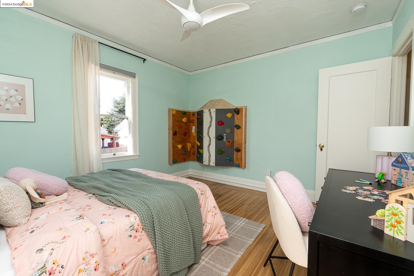 326 W Broadmoor Blvd