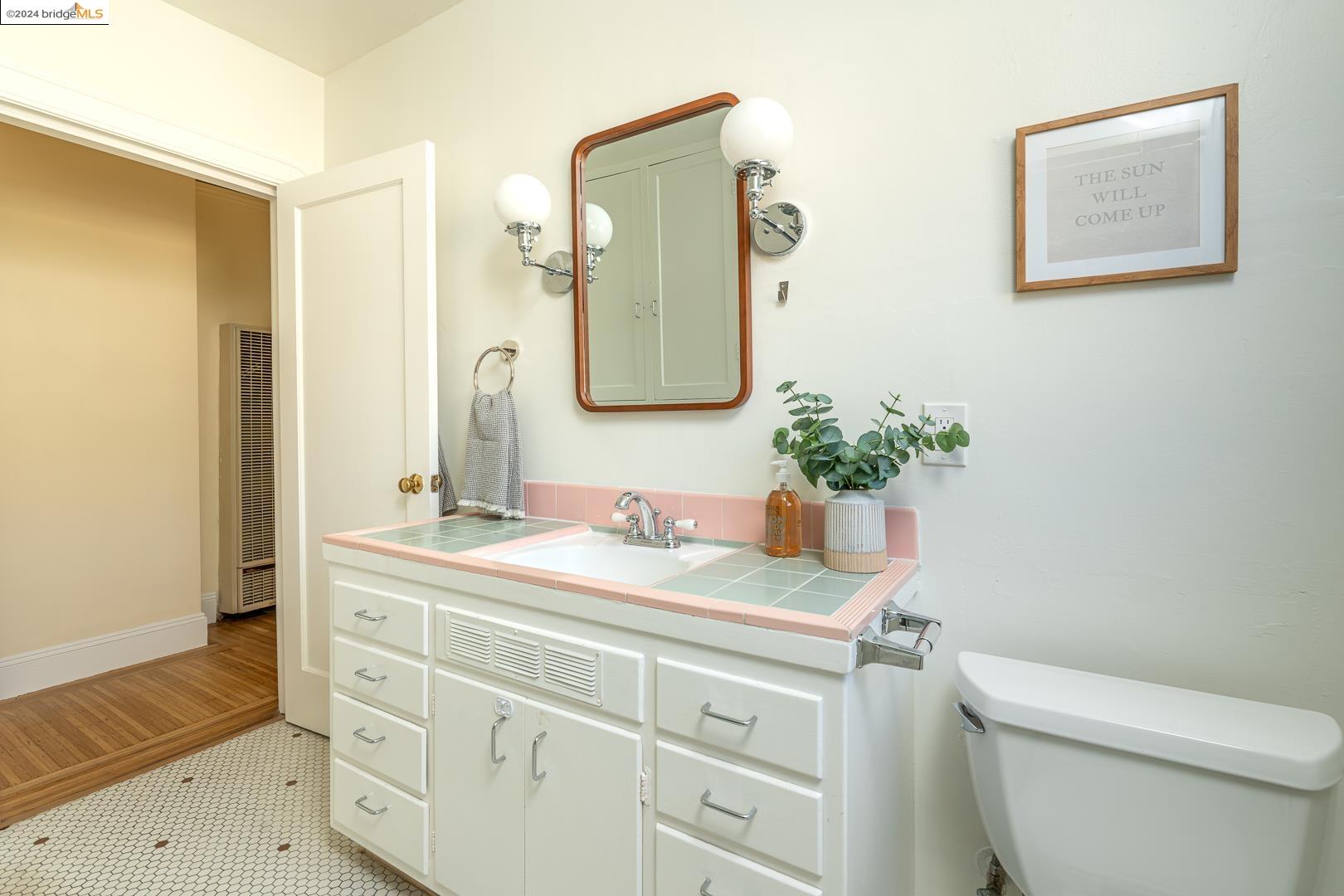 326 W Broadmoor Blvd