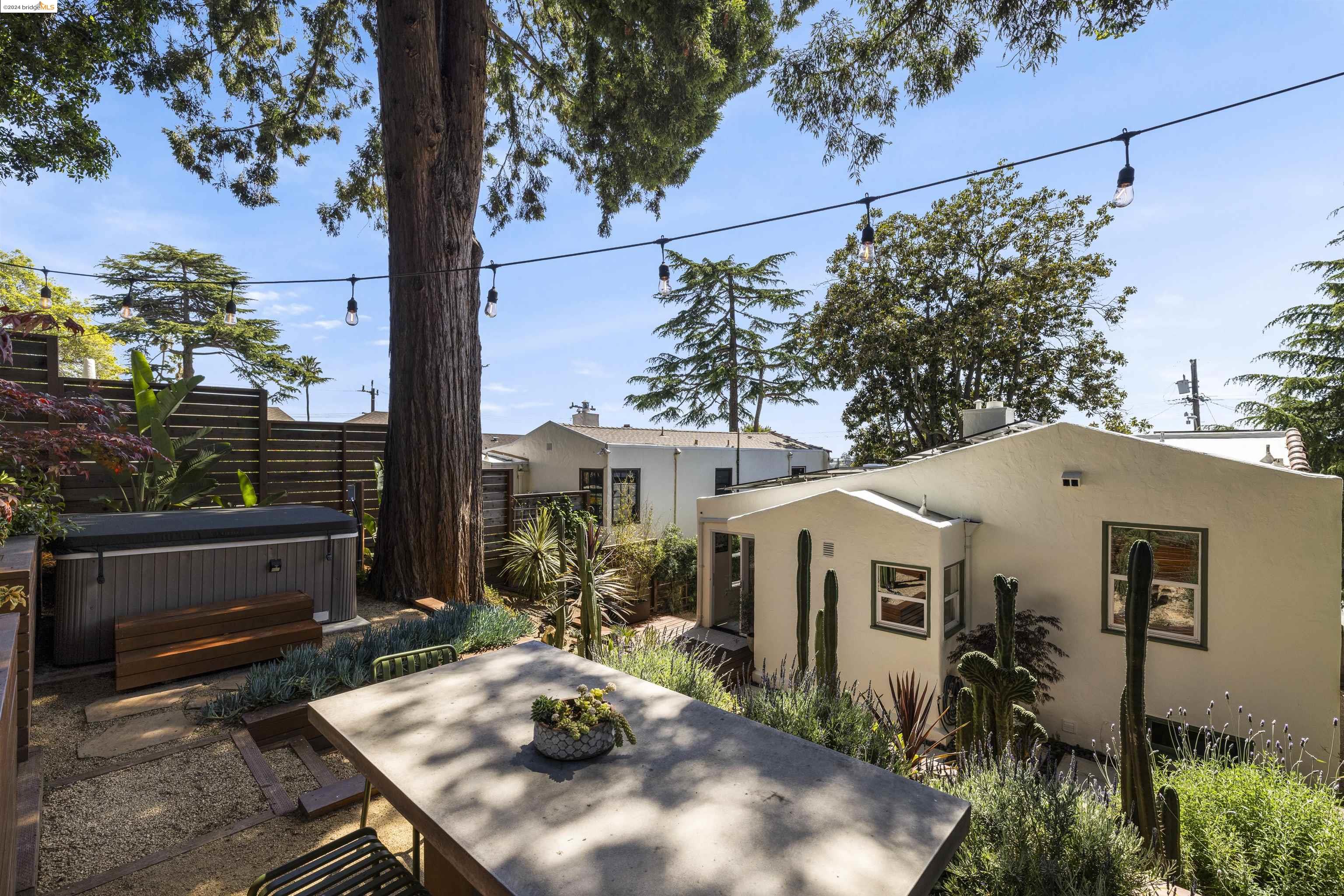 4672 Fair Ave