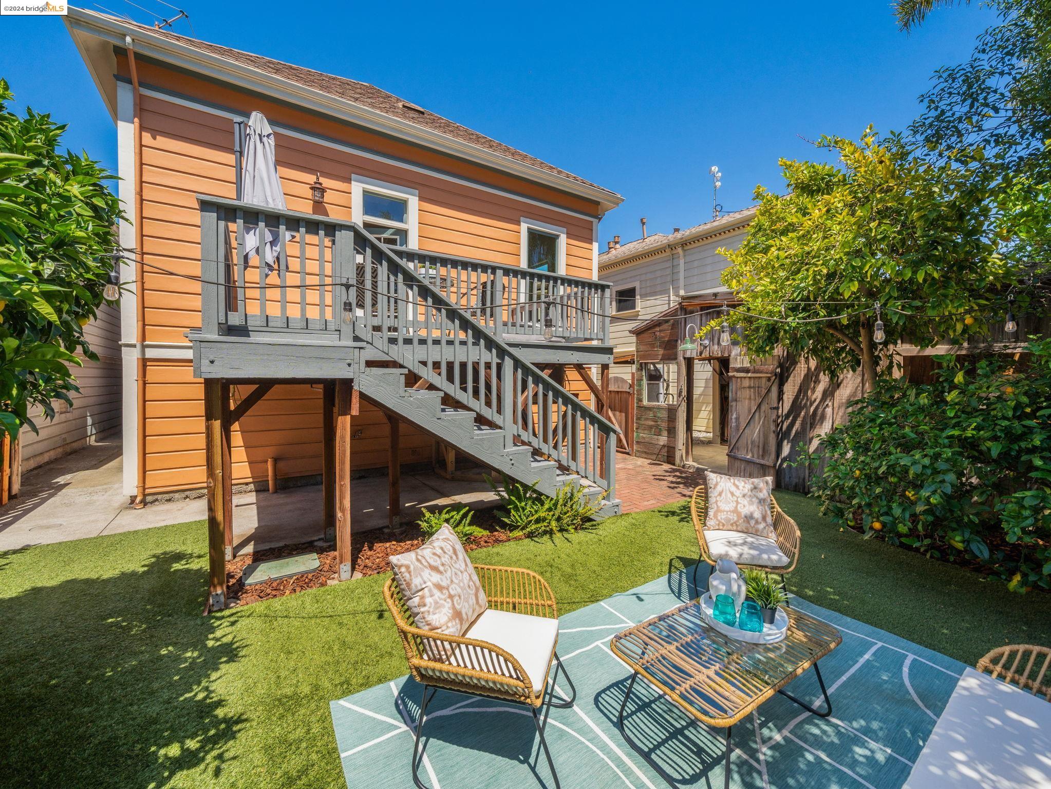 3210 Encinal
