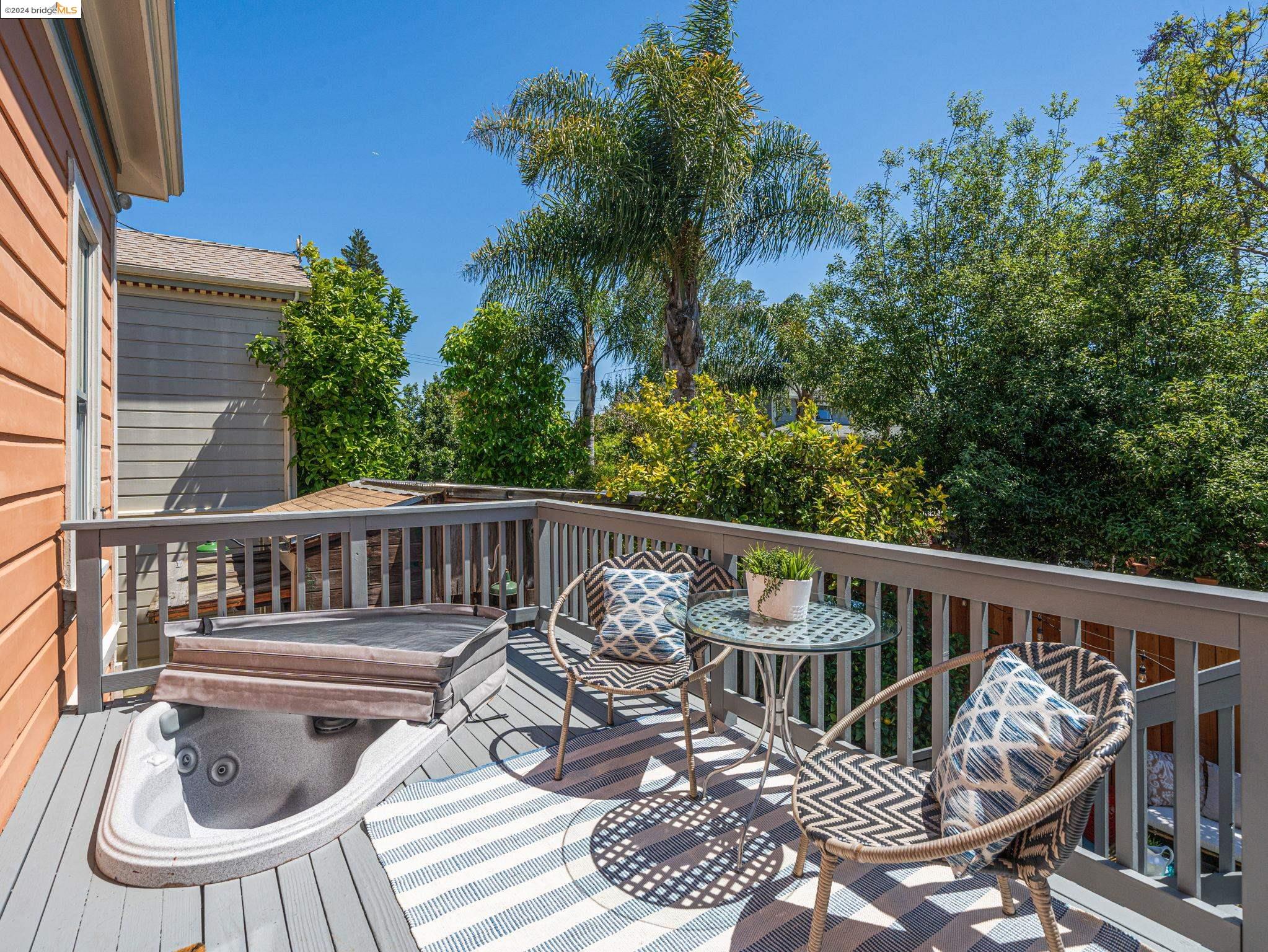 3210 Encinal