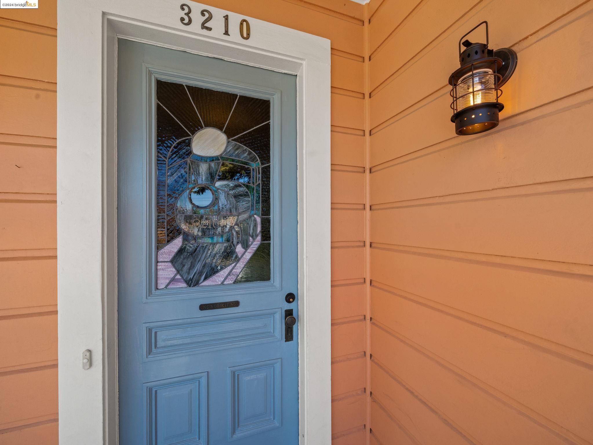 3210 Encinal