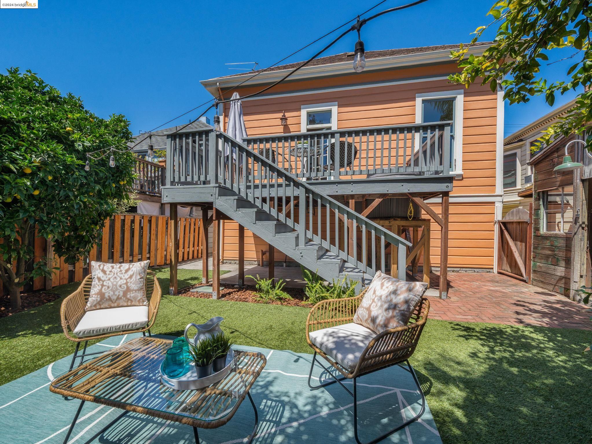 3210 Encinal