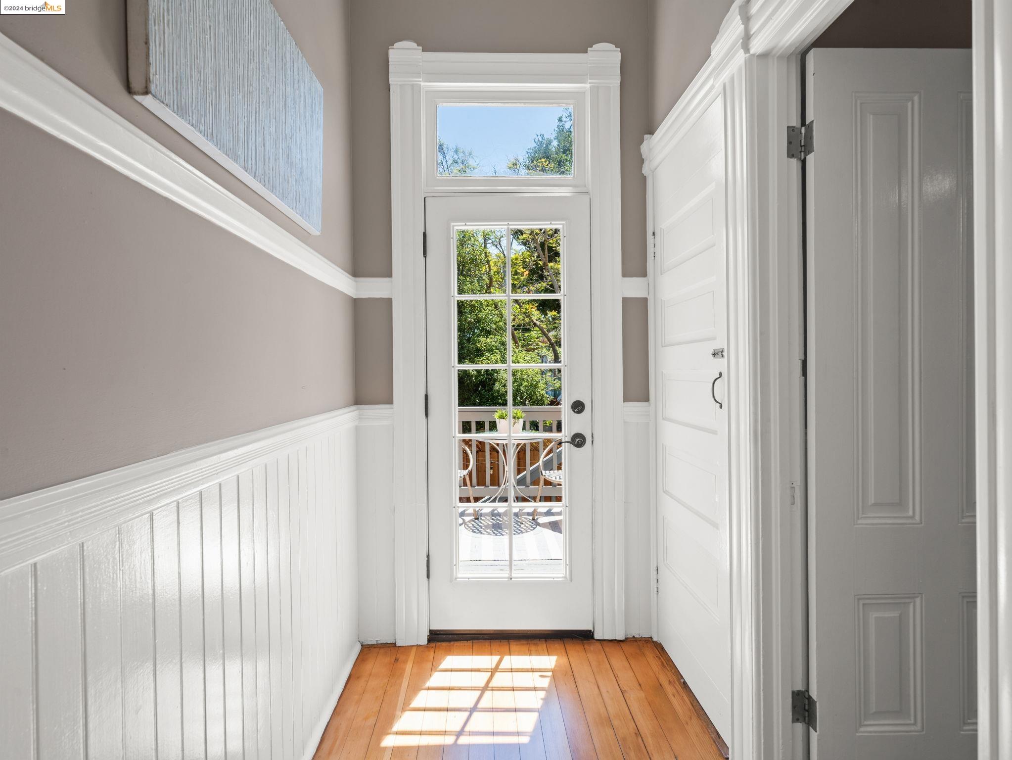 3210 Encinal