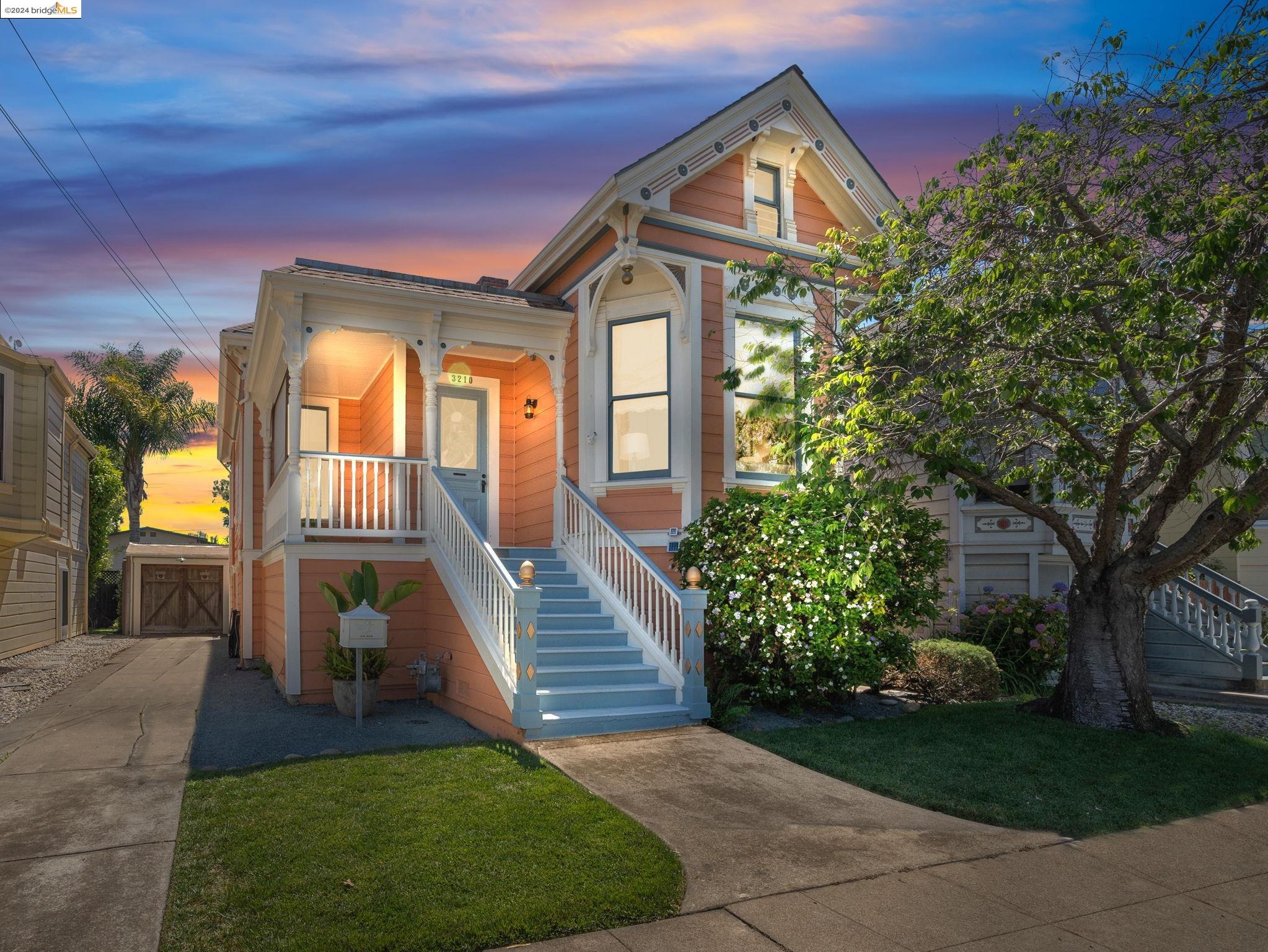 3210 Encinal