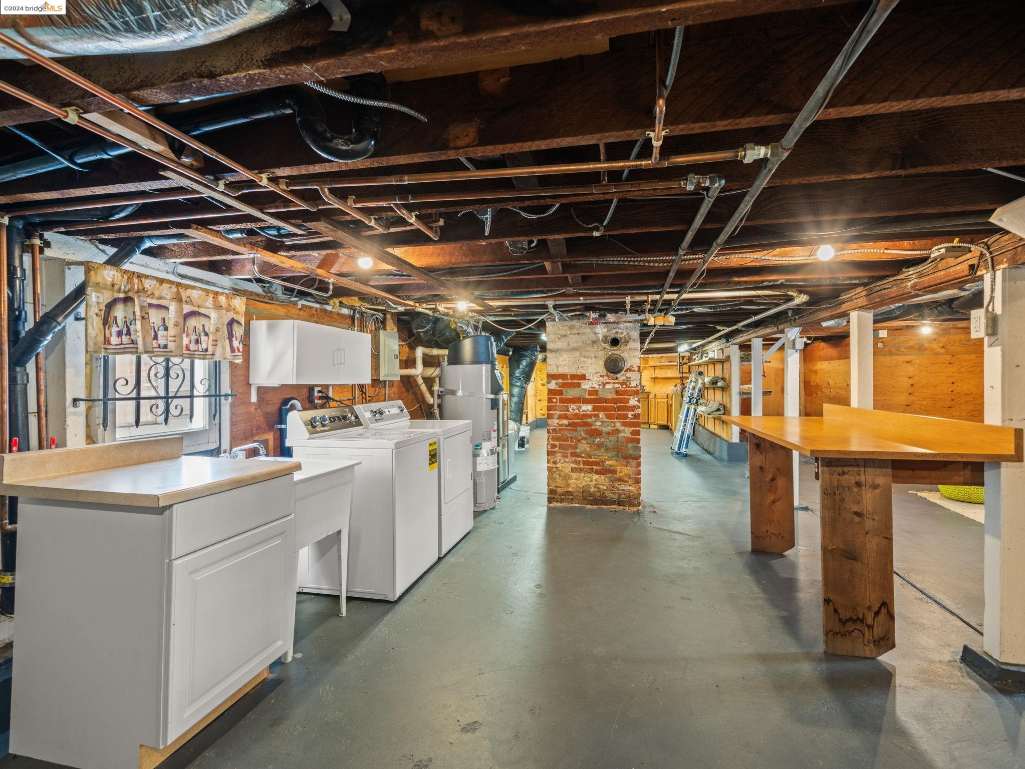 3210 Encinal