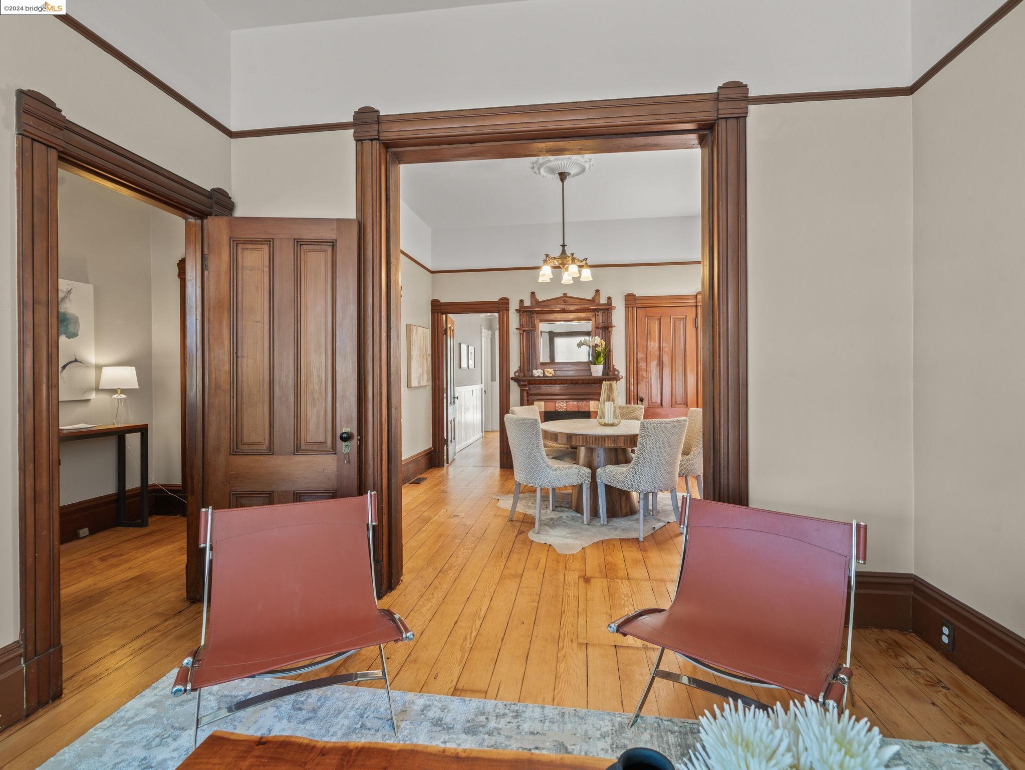 3210 Encinal