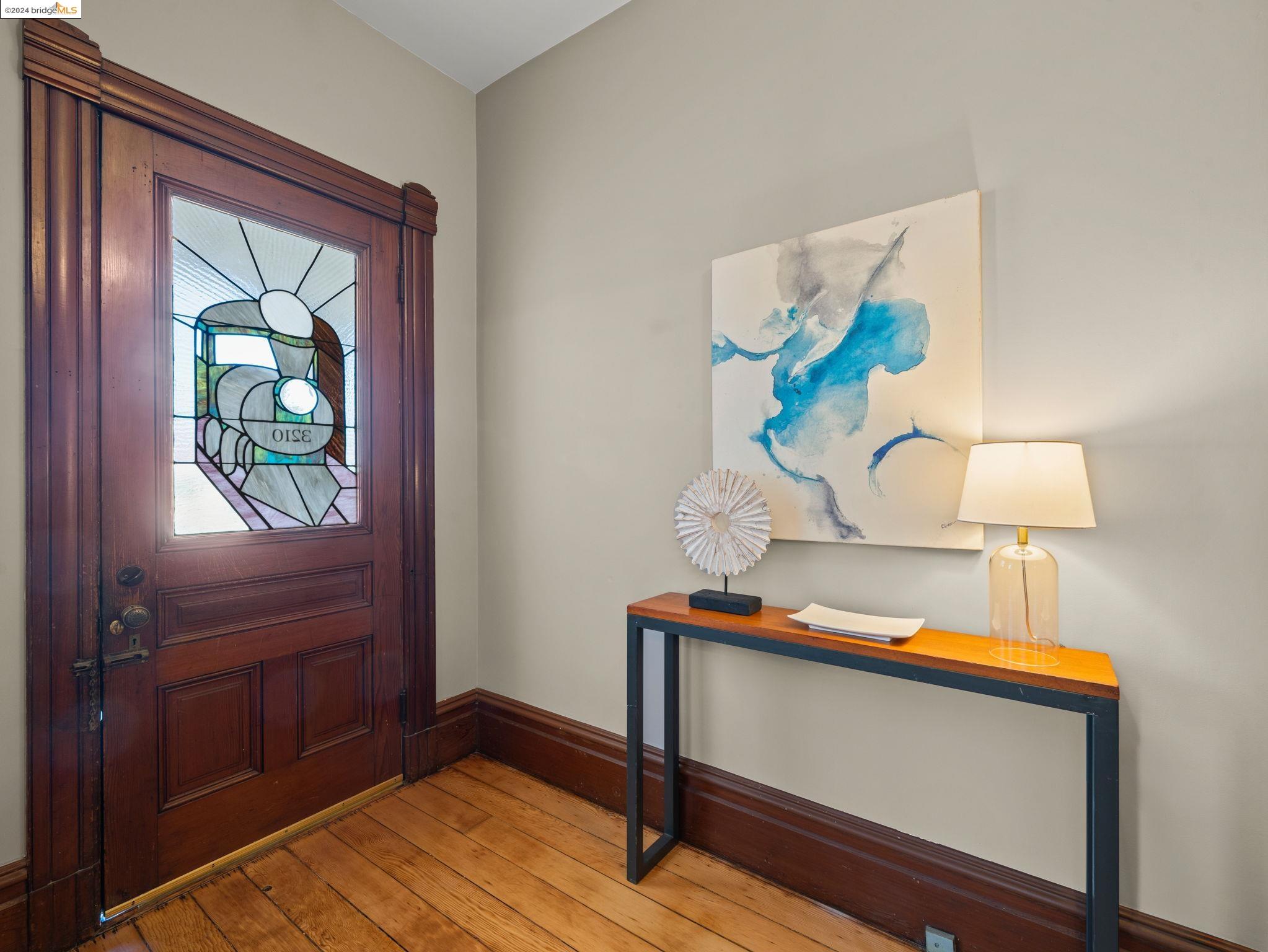 3210 Encinal