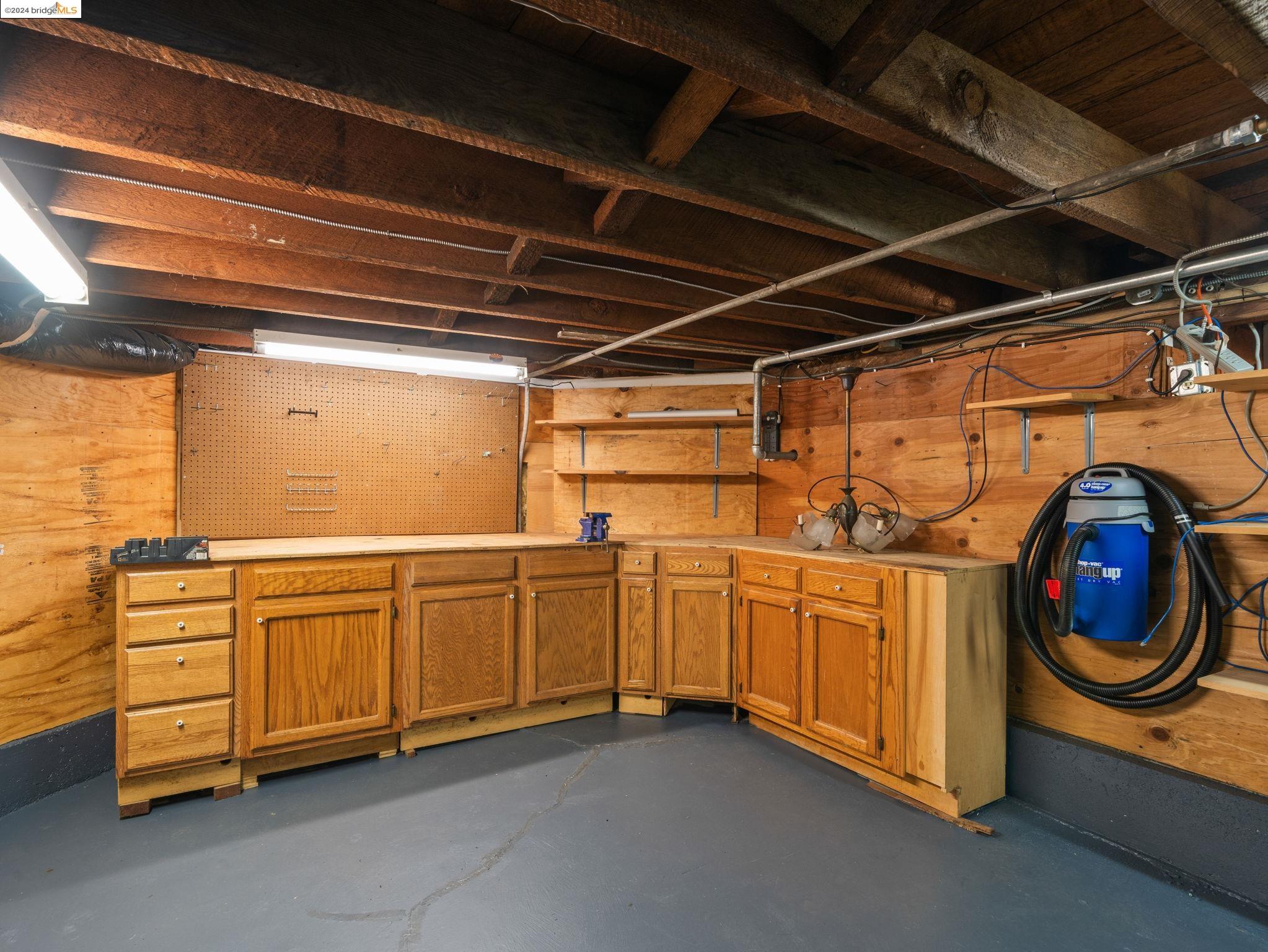 3210 Encinal