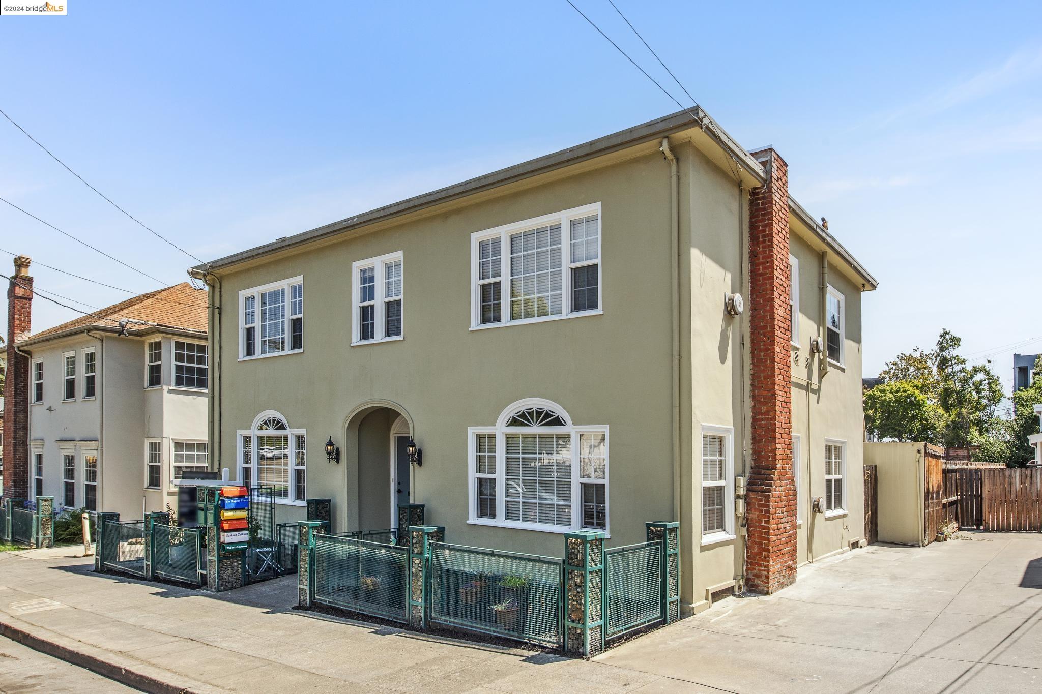 743 Jean St