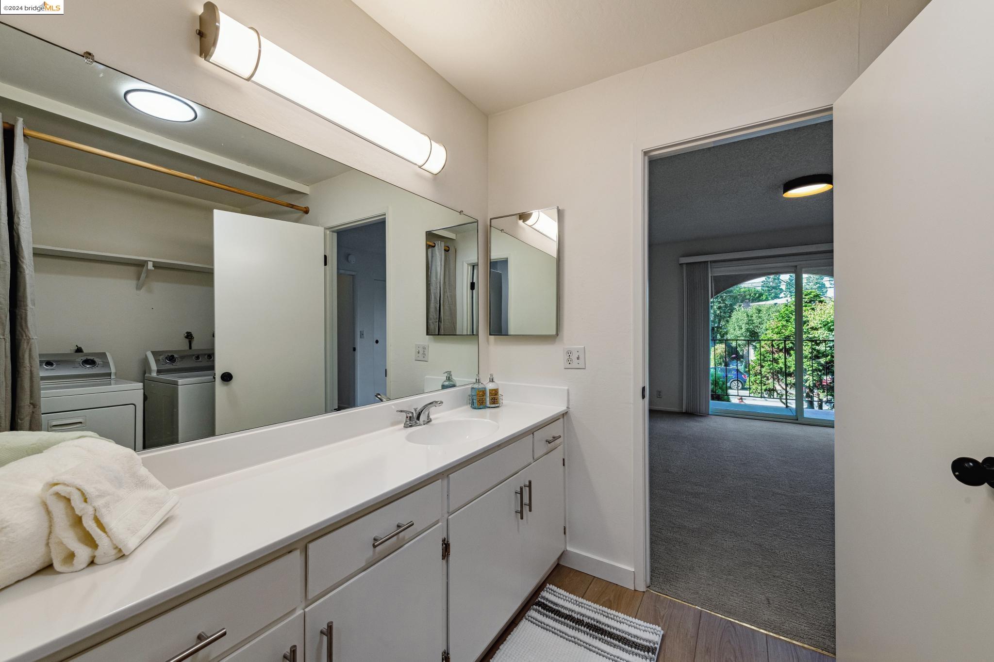 2133 Santa Clara # 209