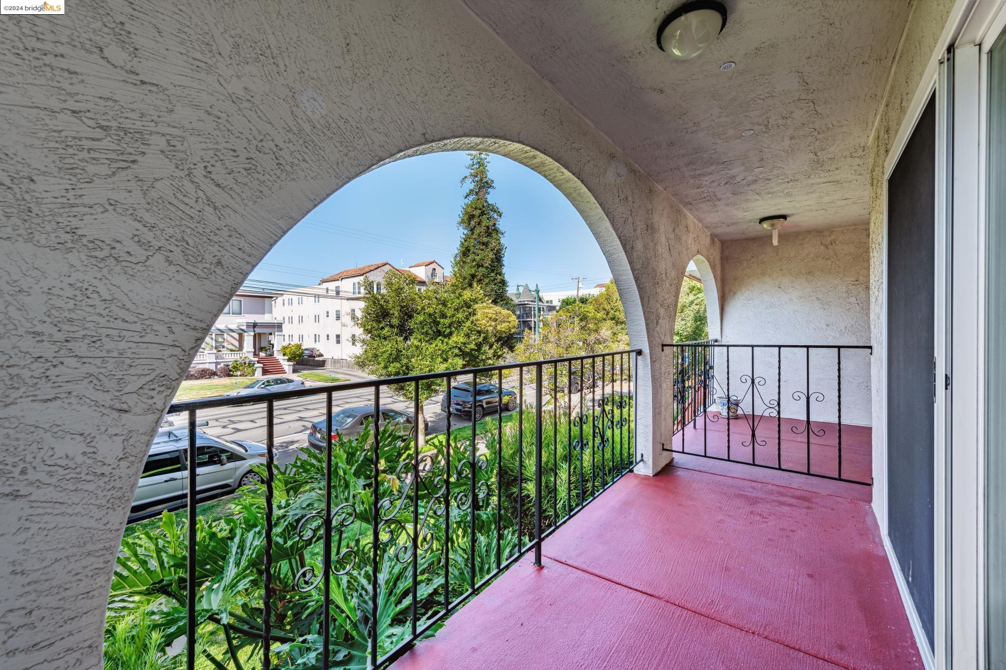 2133 Santa Clara # 209