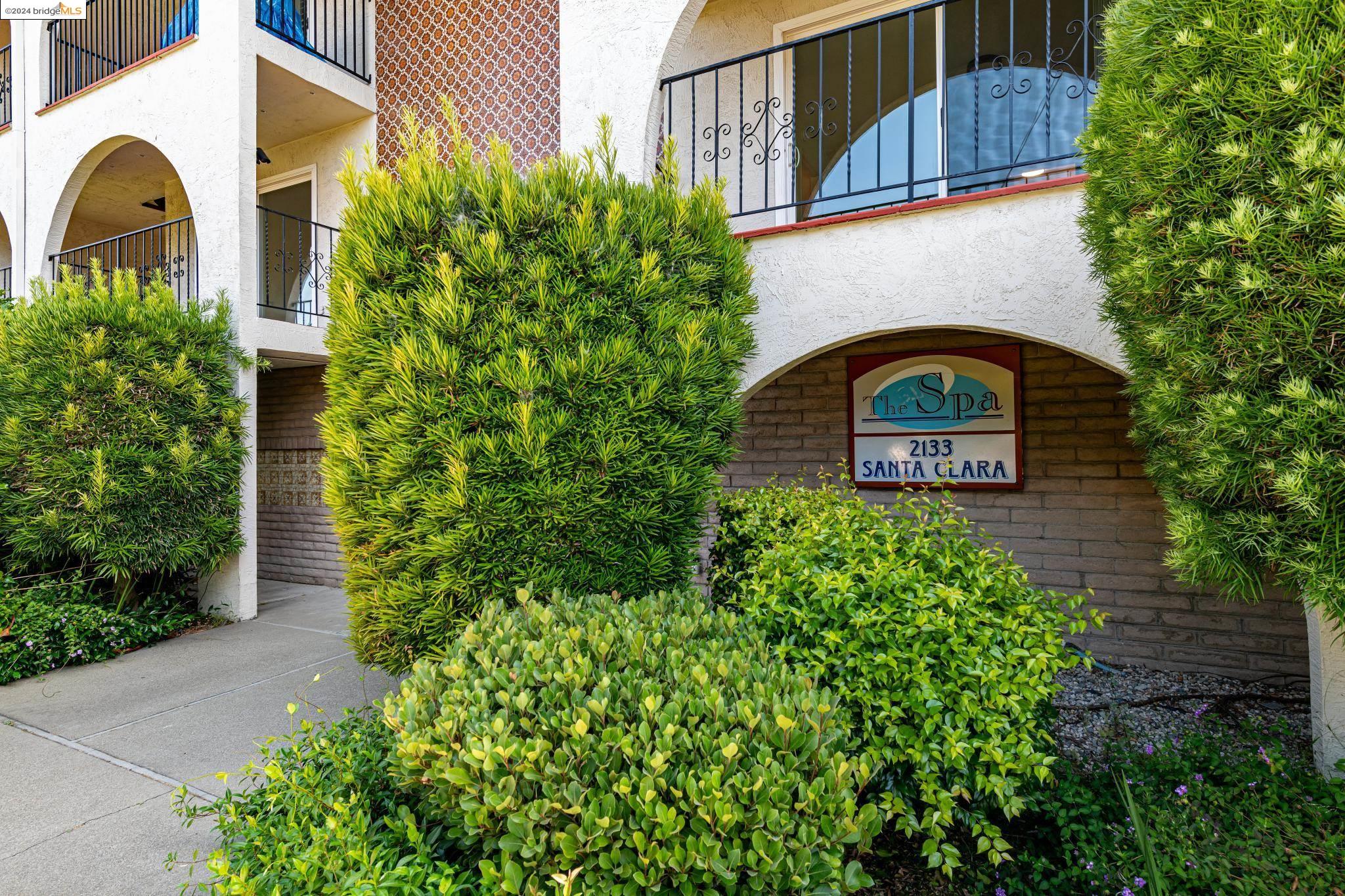 2133 Santa Clara # 209