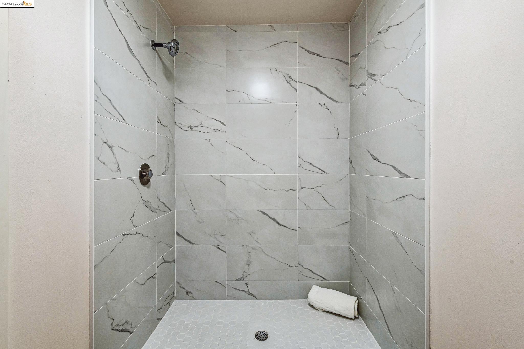 2133 Santa Clara # 209