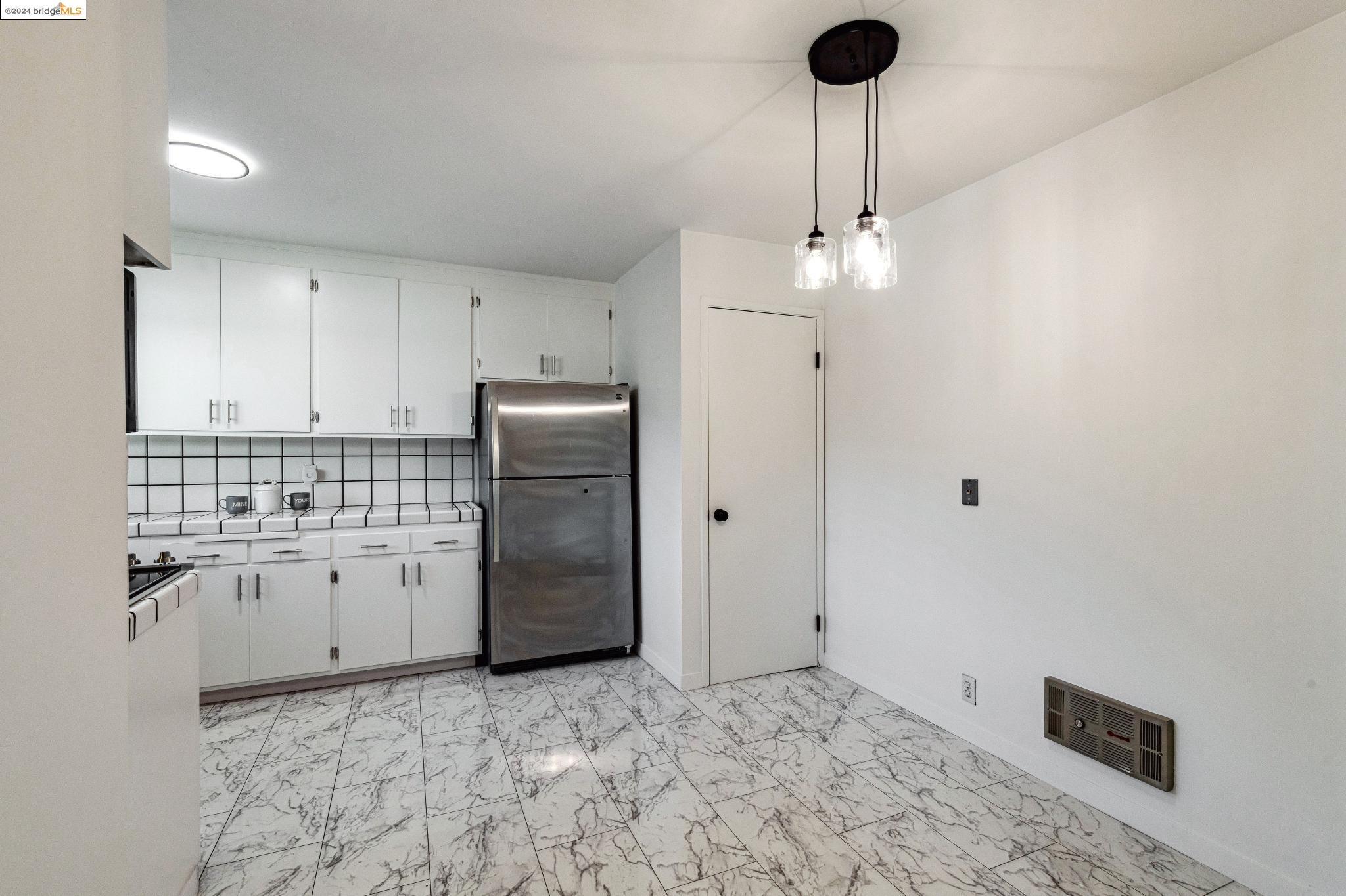 2133 Santa Clara # 209