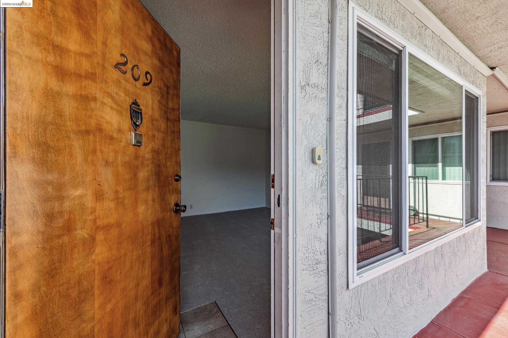 2133 Santa Clara # 209