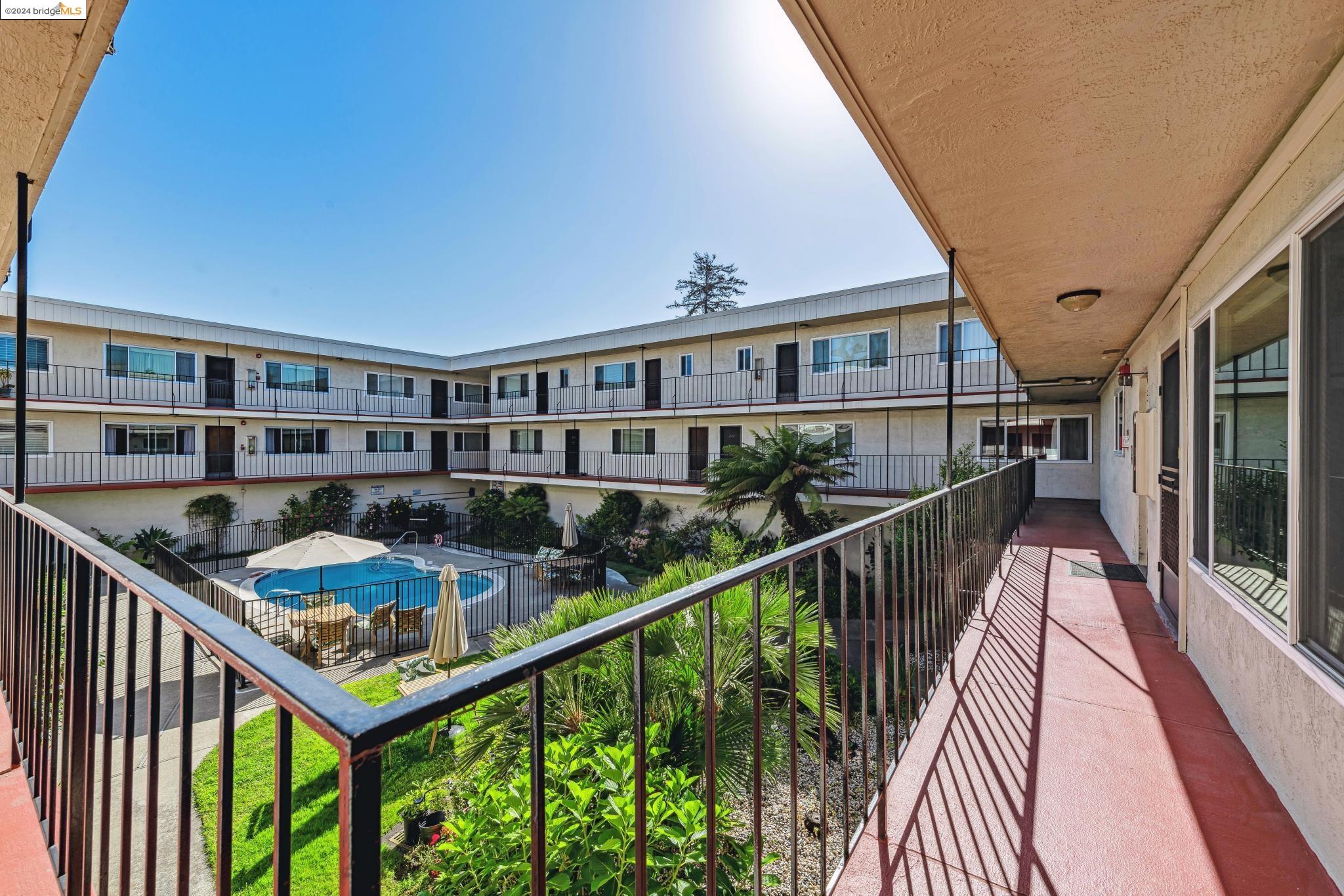2133 Santa Clara # 209