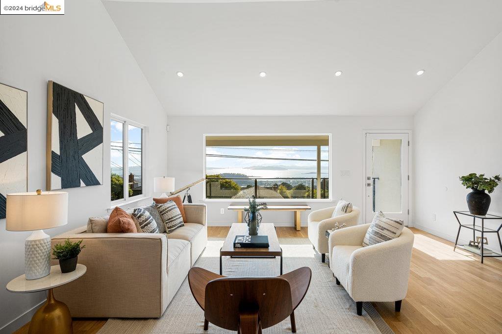 207 Cambridge Avenue