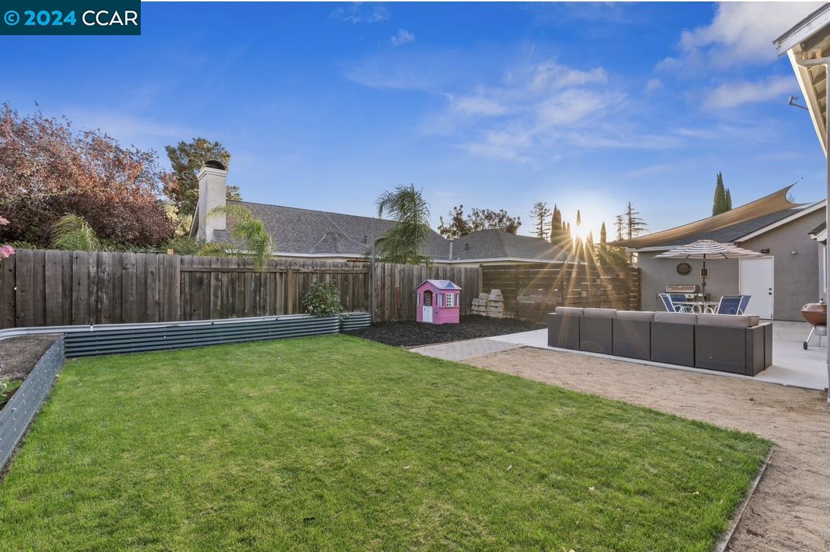 22 Korbel Ct