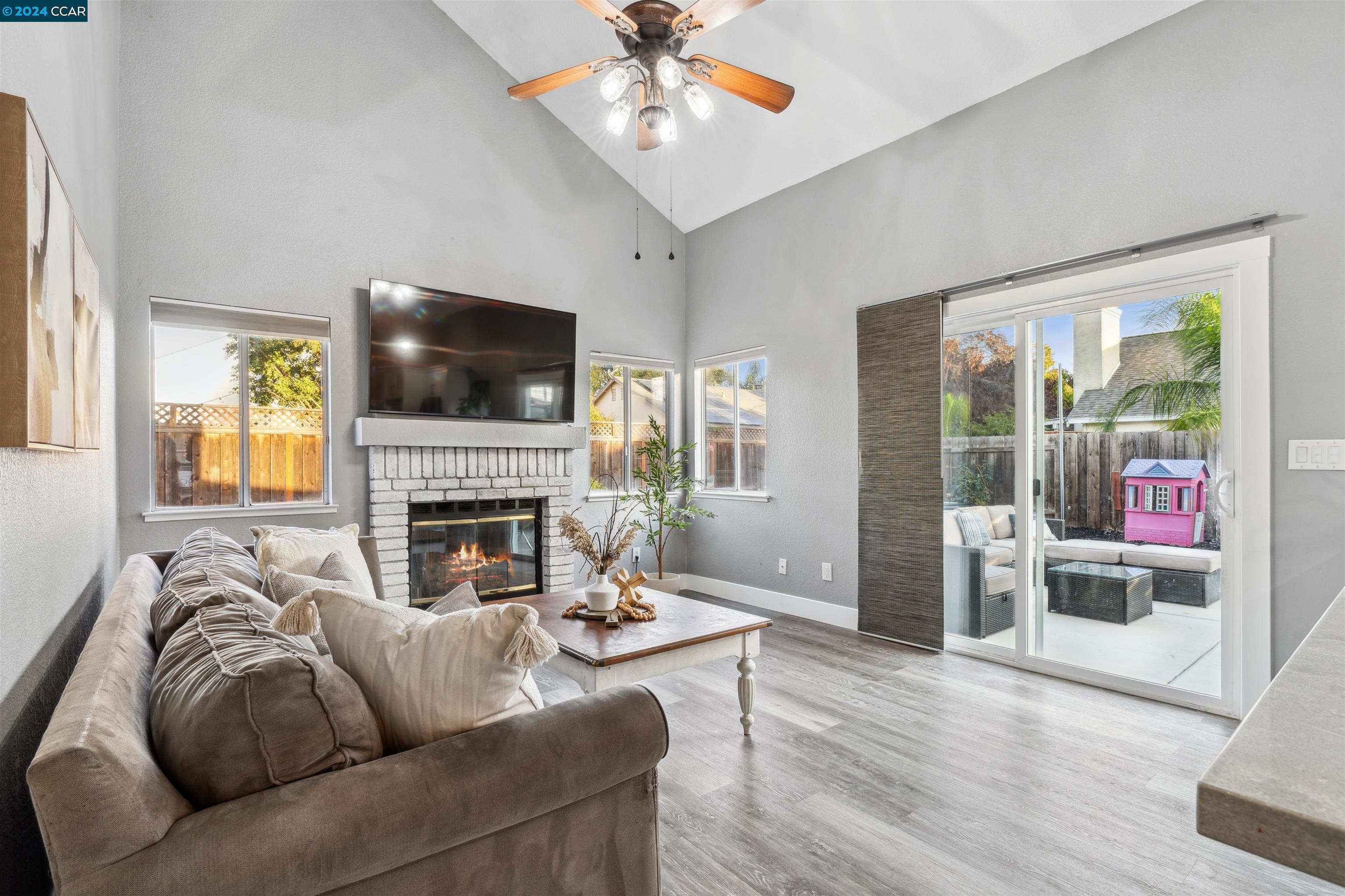 22 Korbel Ct