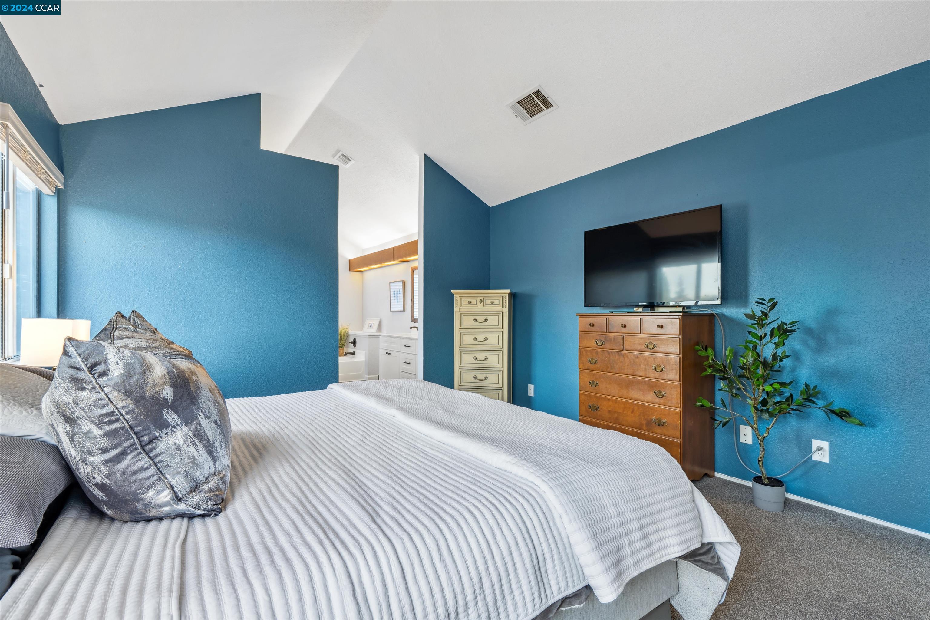 22 Korbel Ct
