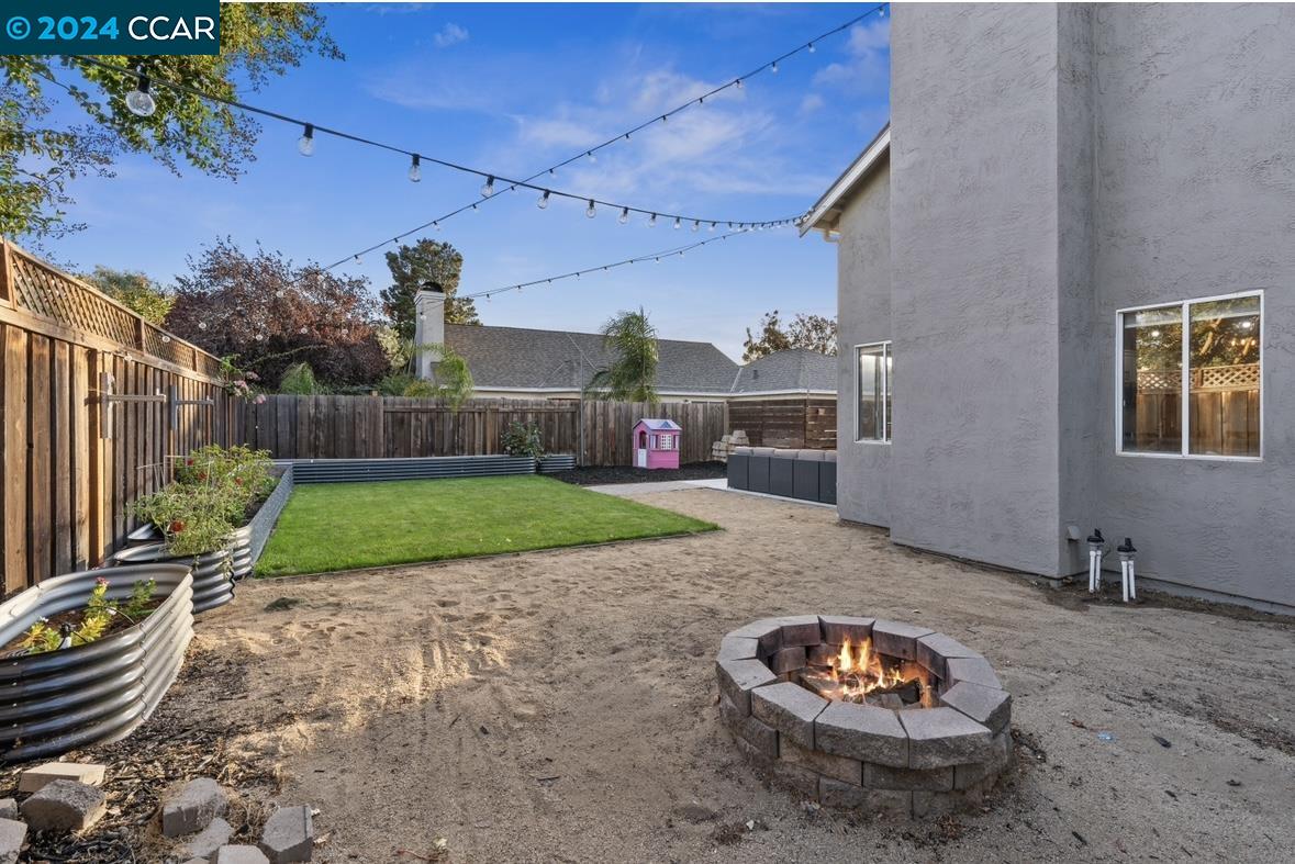 22 Korbel Ct