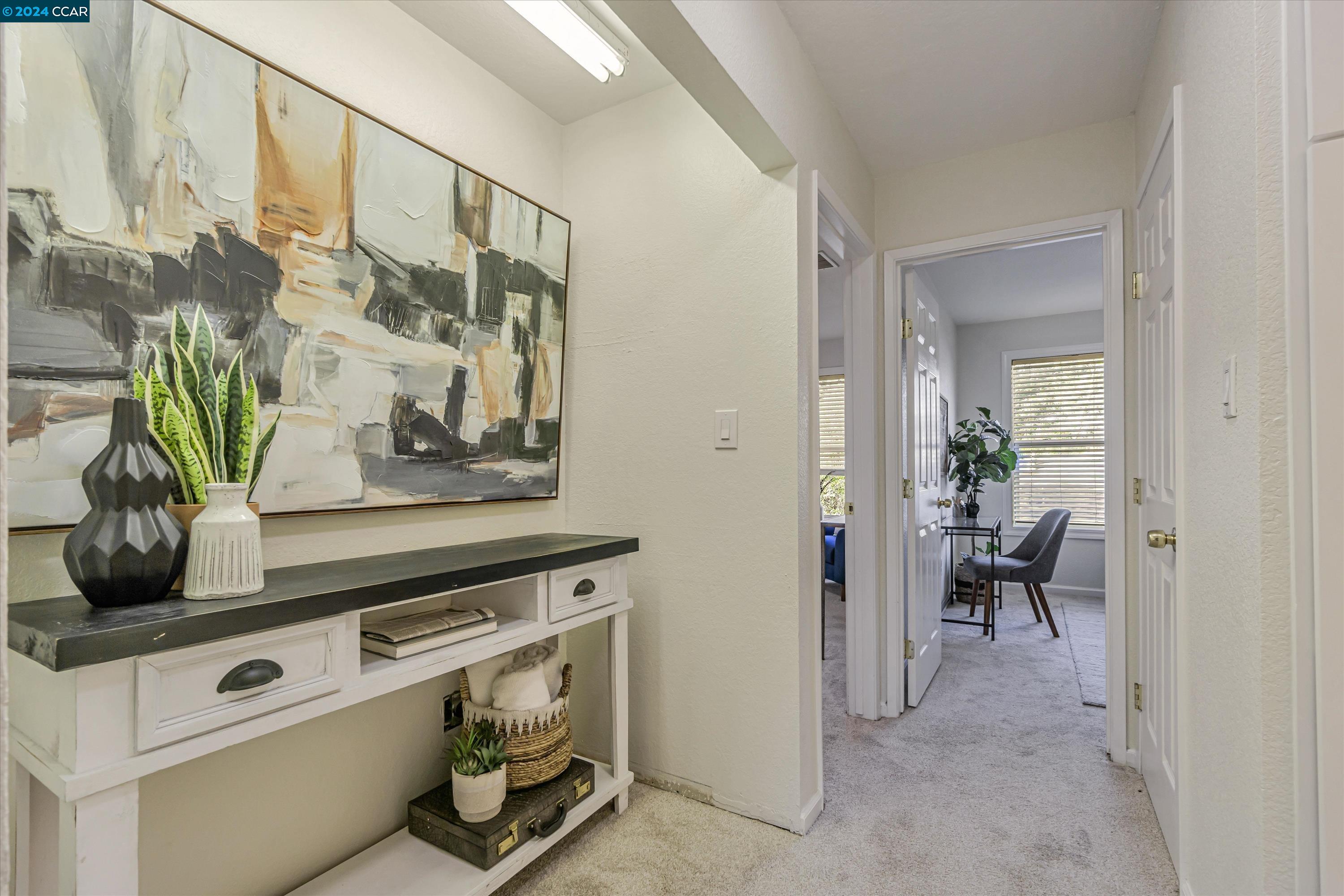 452 Holiday Hills Dr