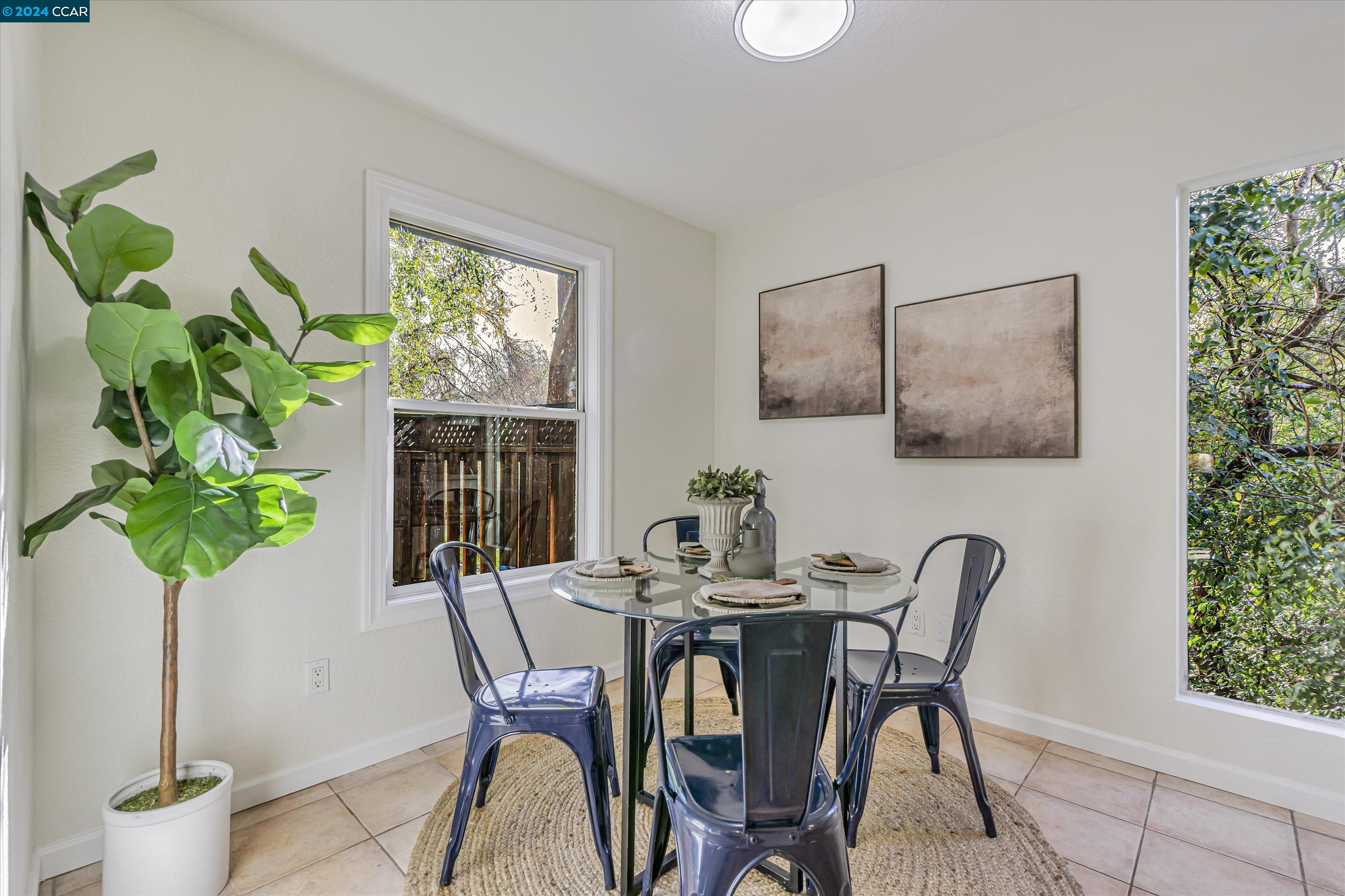 452 Holiday Hills Dr