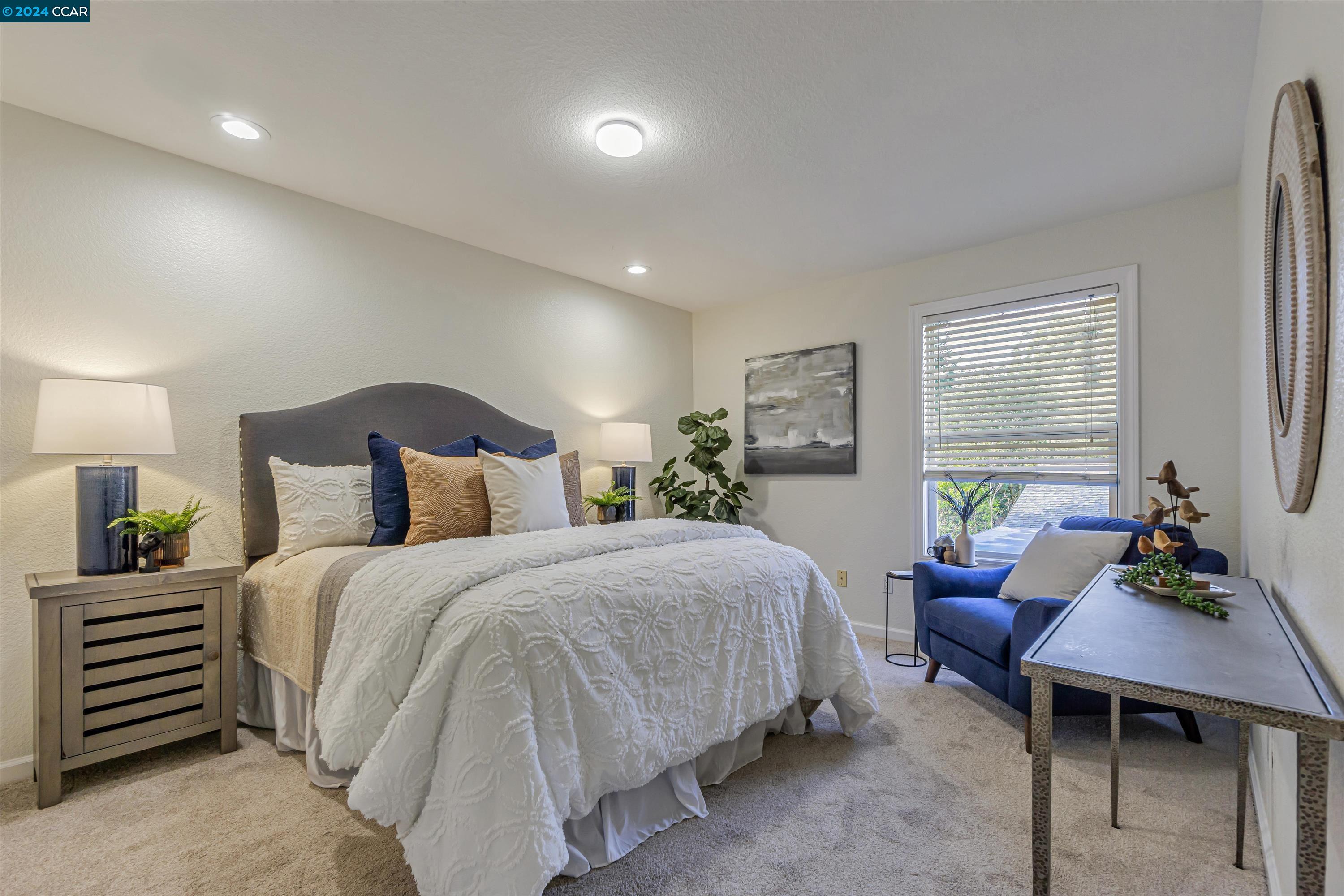 452 Holiday Hills Dr