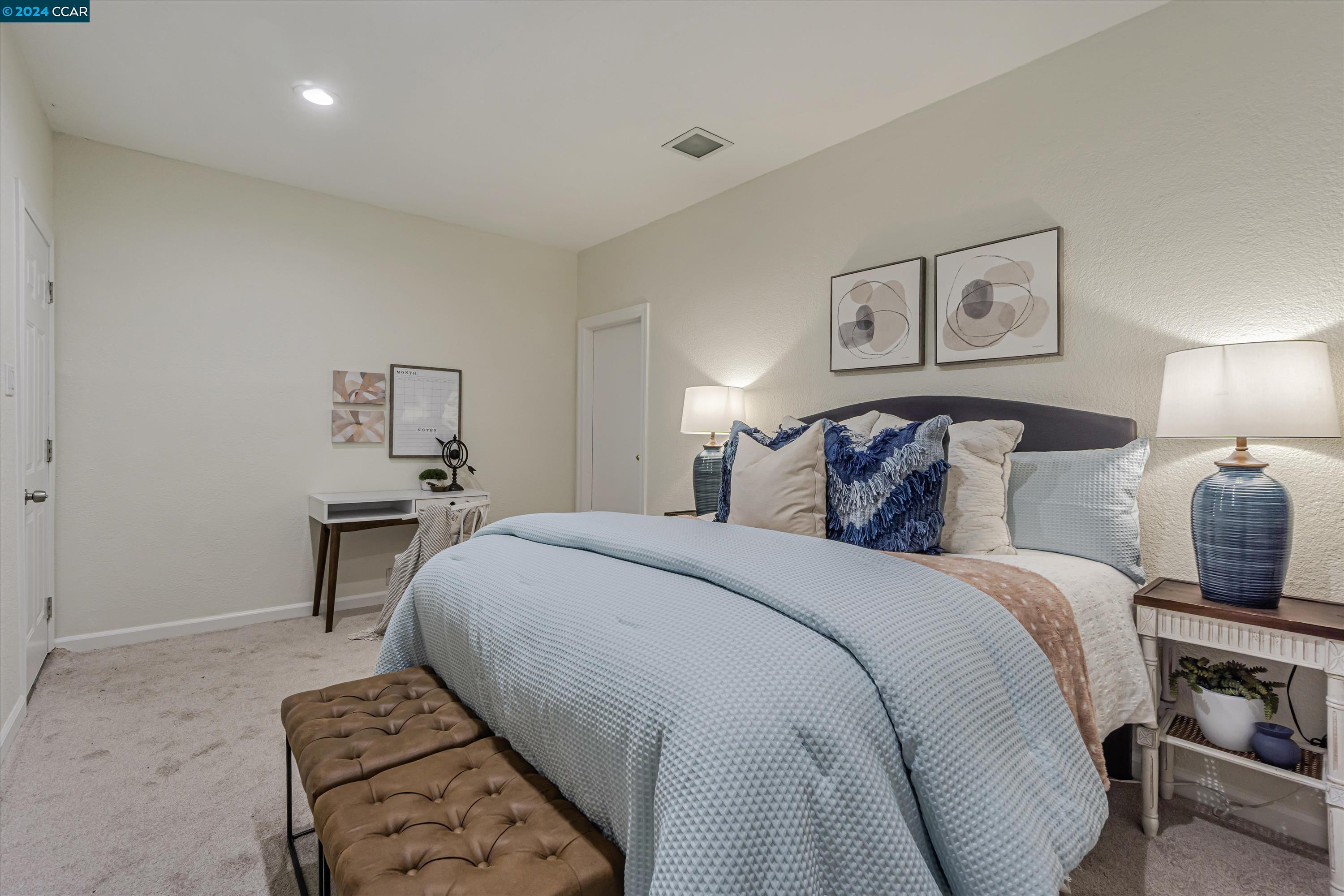 452 Holiday Hills Dr