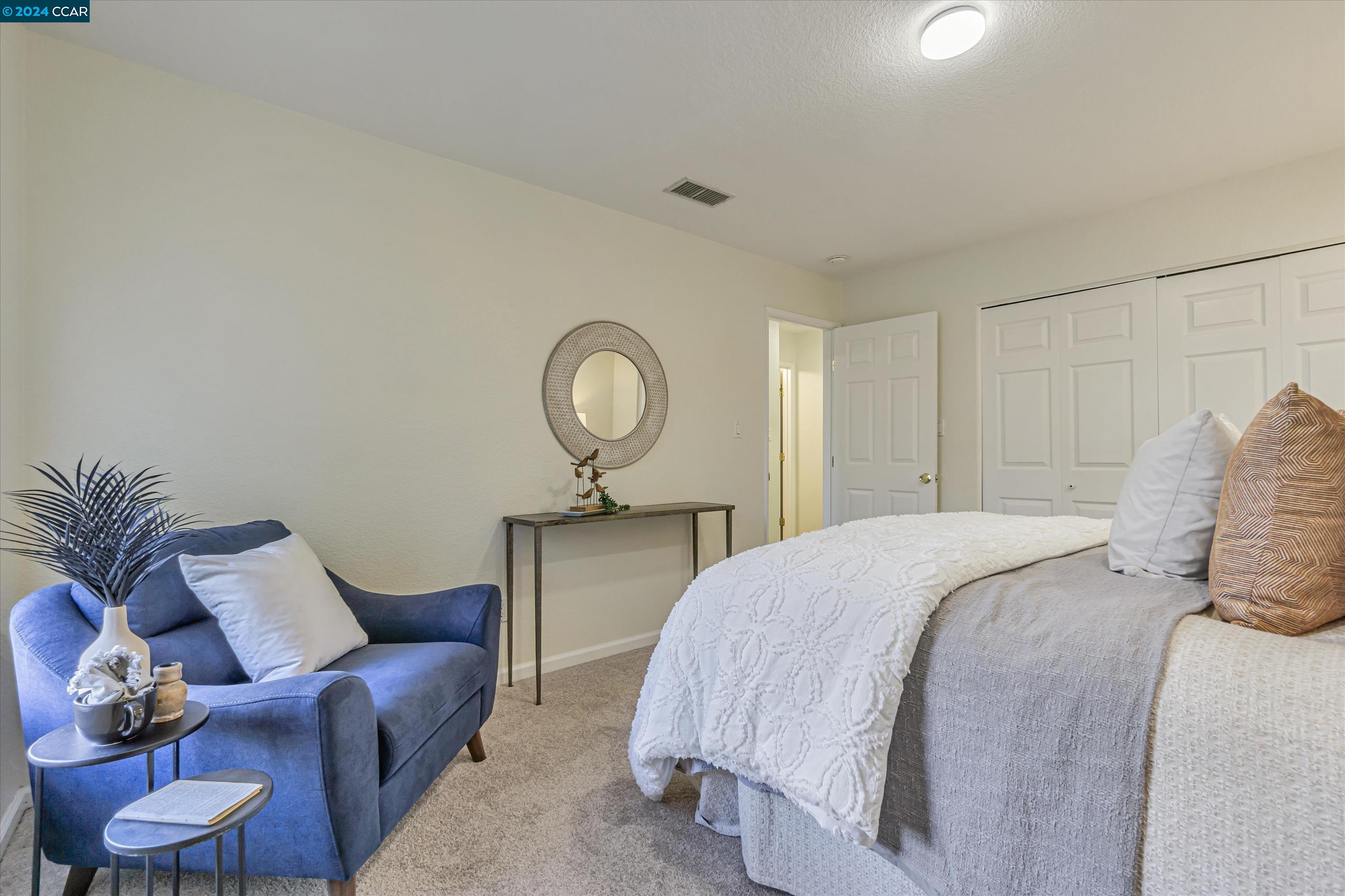 452 Holiday Hills Dr