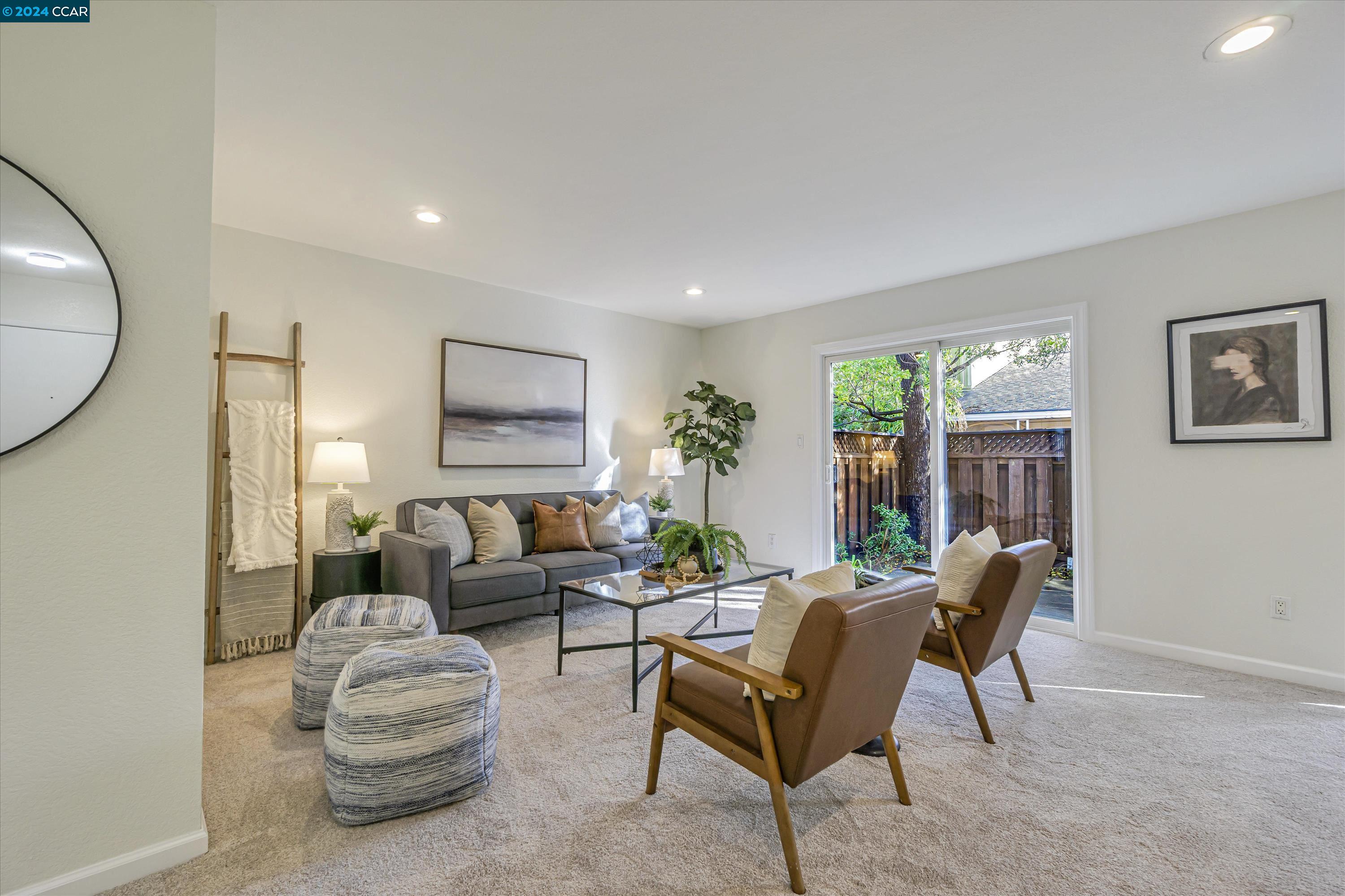 452 Holiday Hills Dr