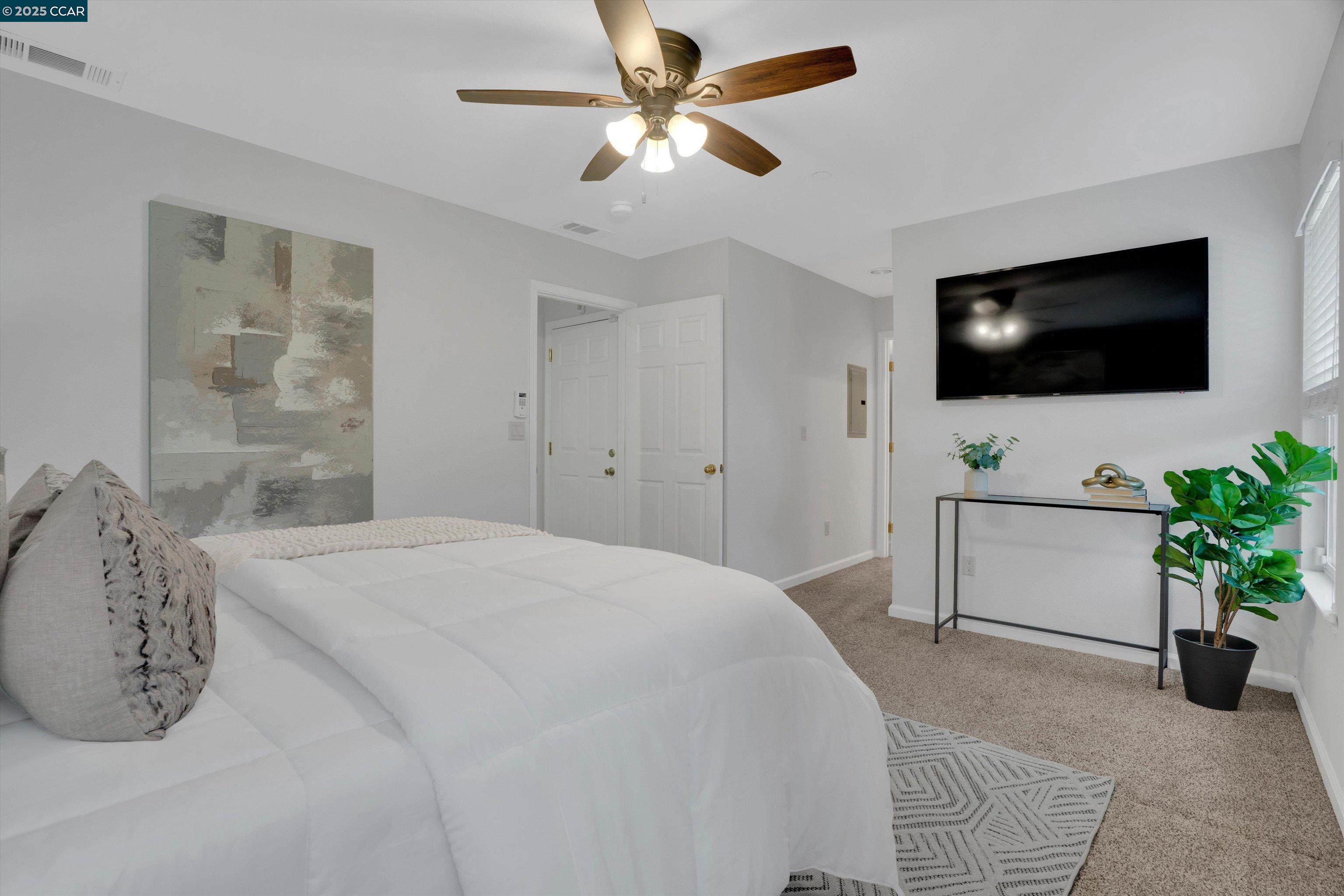 6911 Brentwood Blvd