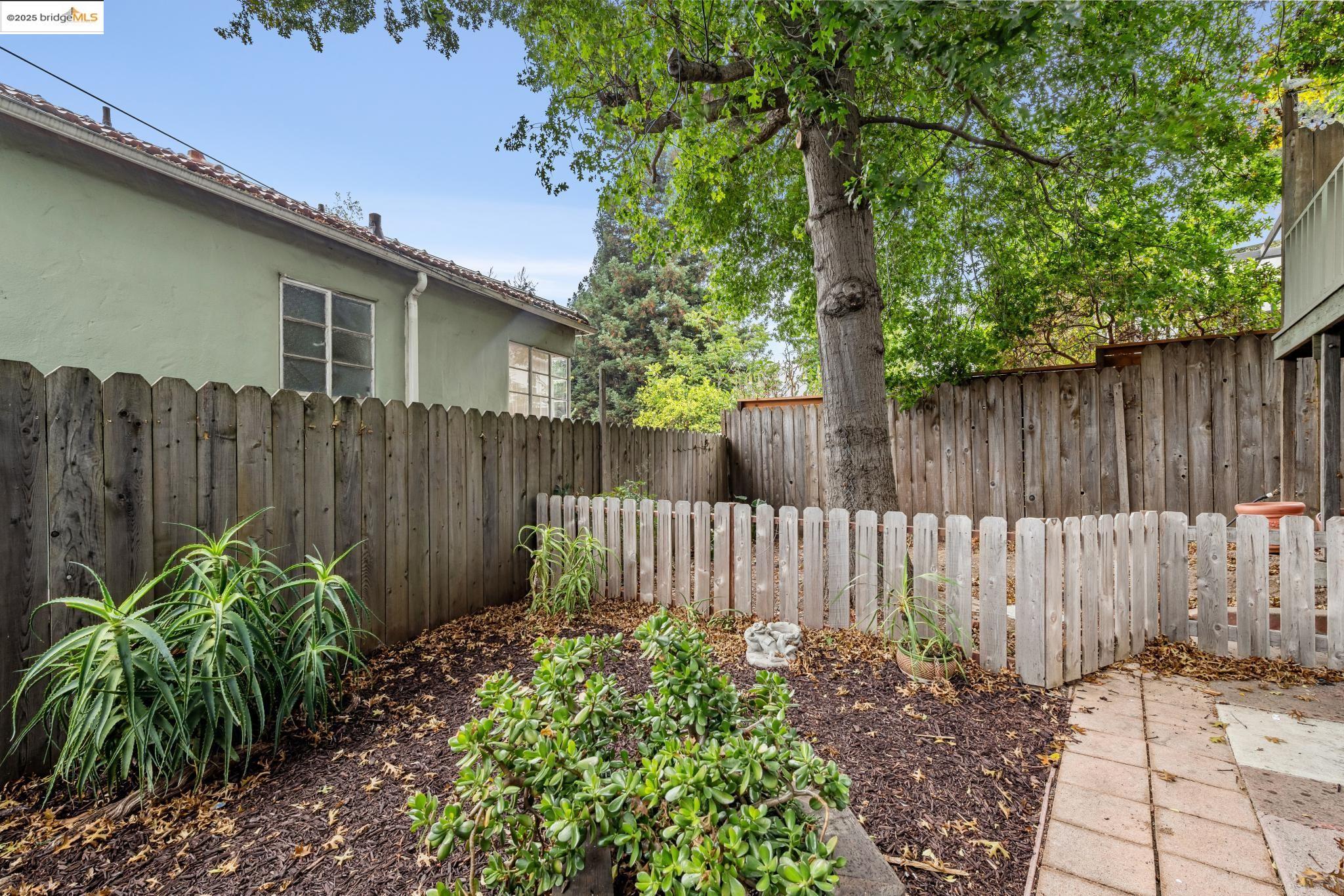 4125 Kuhnle Ave, Oakland