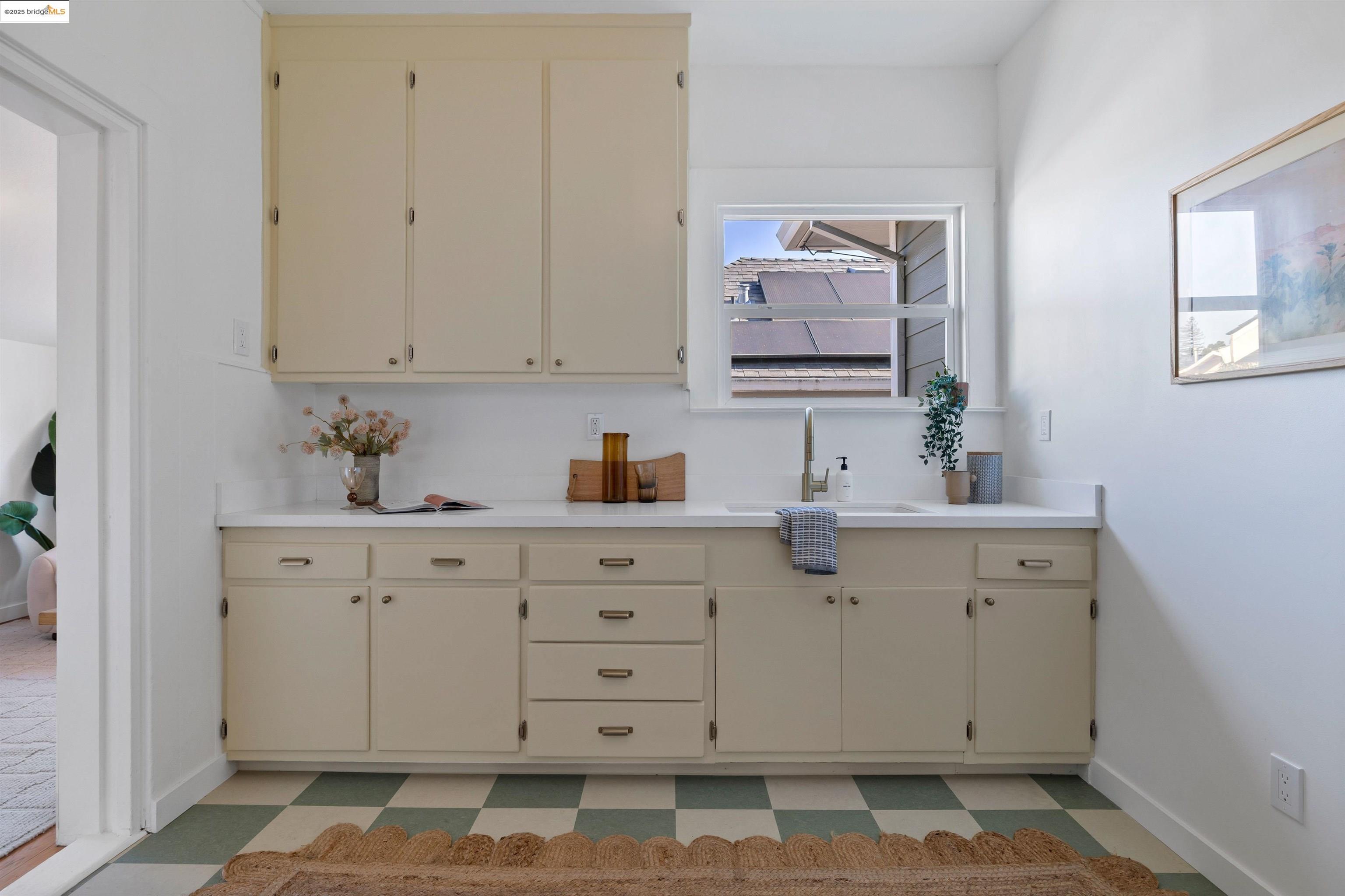 4118 Aqua Vista St, Oakland