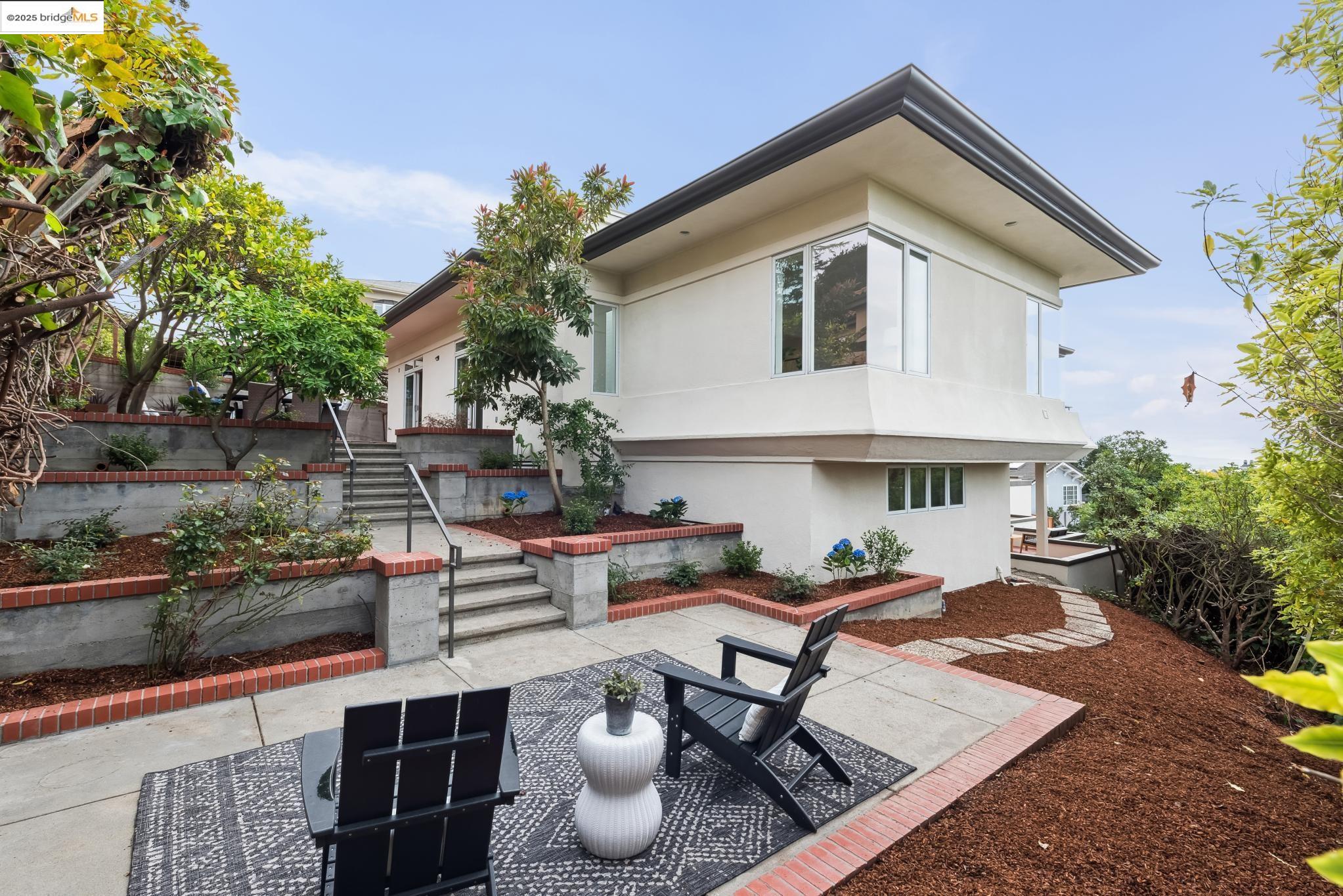 14 Contra Costa Place