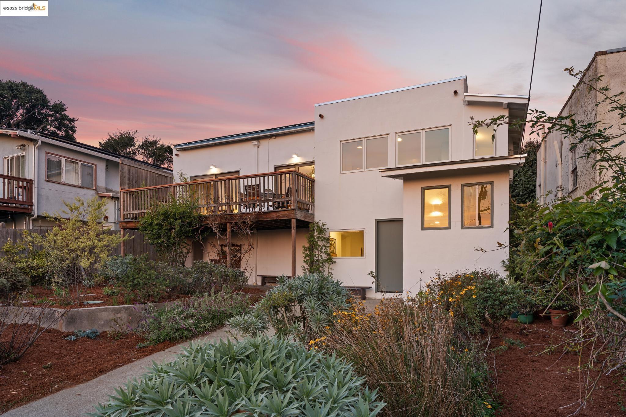 608 Colusa Ave