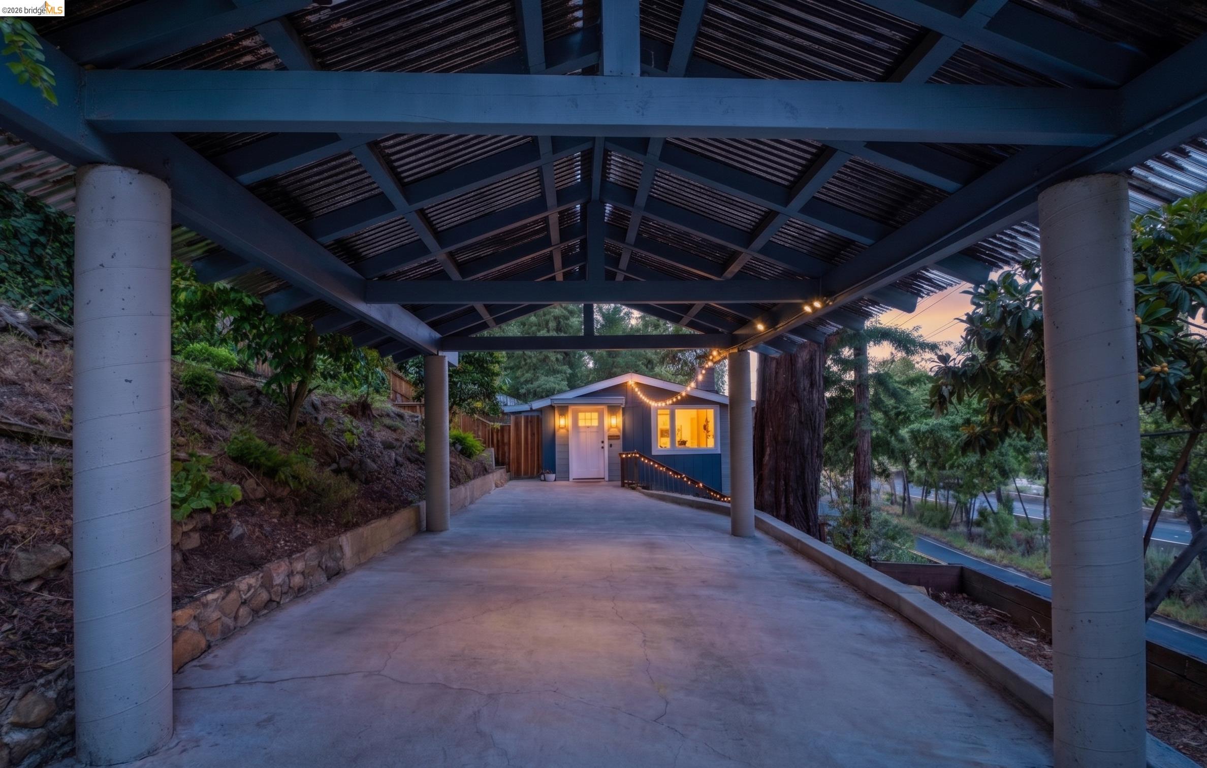 2647 Monterey Blvd