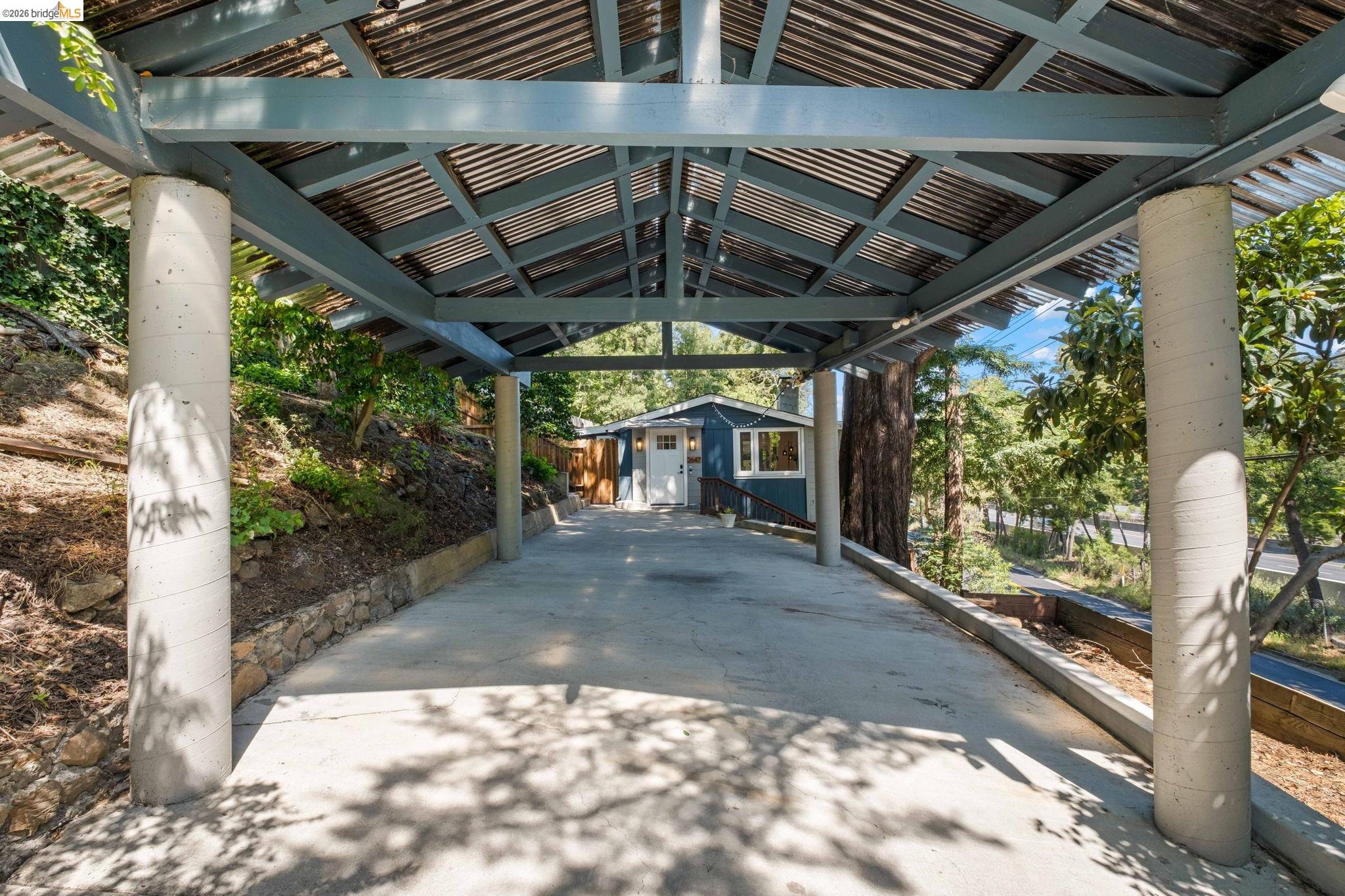 2647 Monterey Blvd