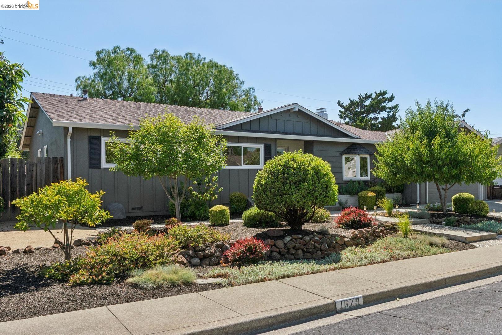 1679 Westwood DR