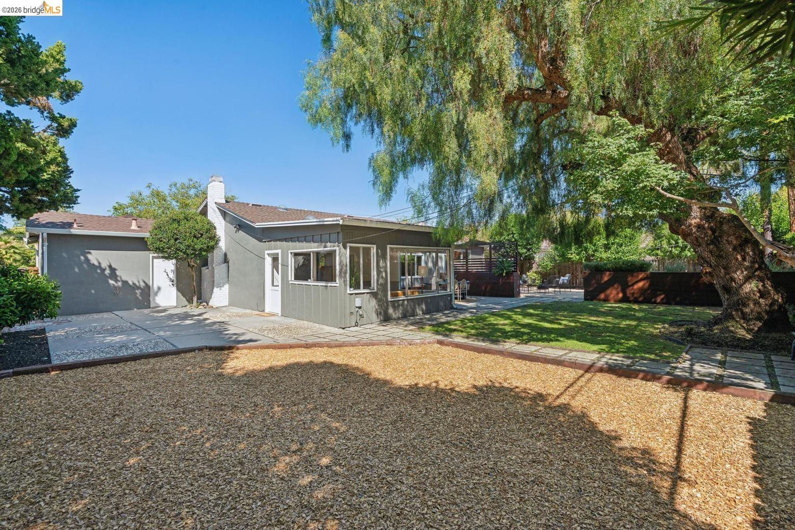 1679 Westwood DR