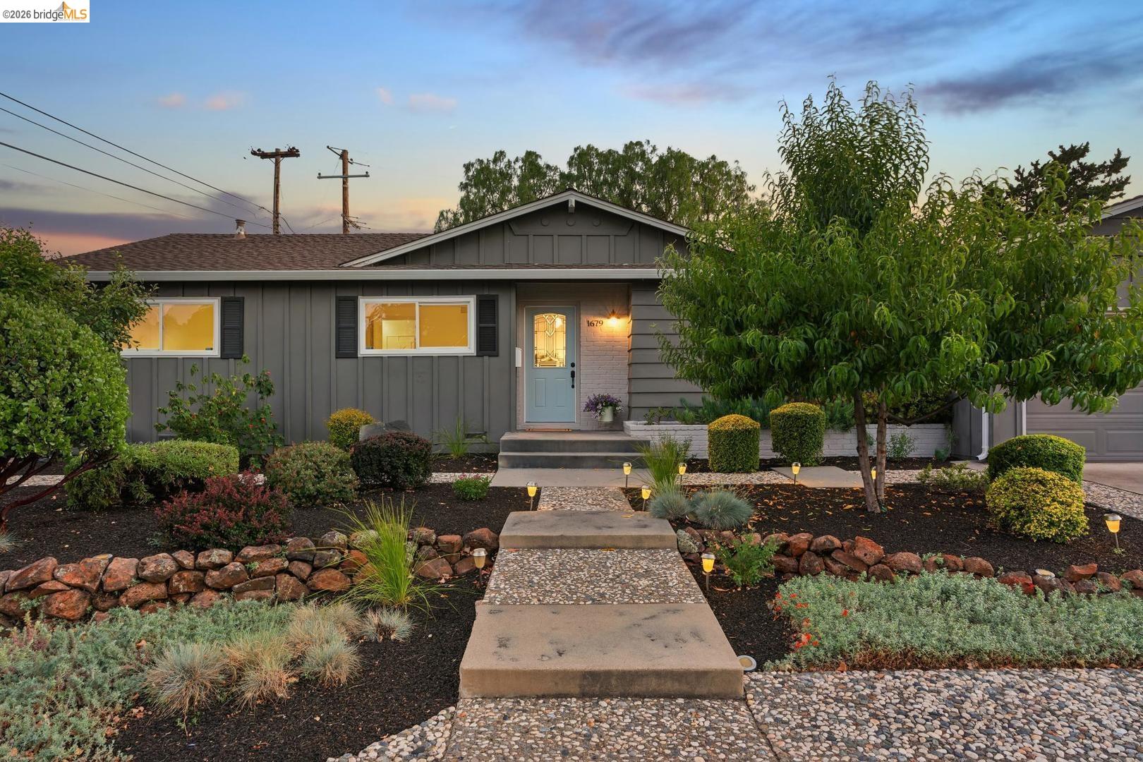 1679 Westwood DR