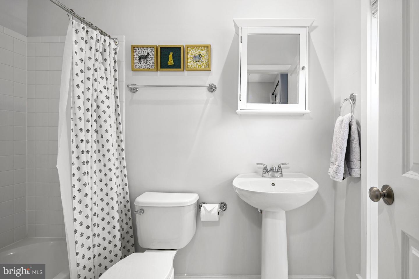 3019 Chancellors Way NE