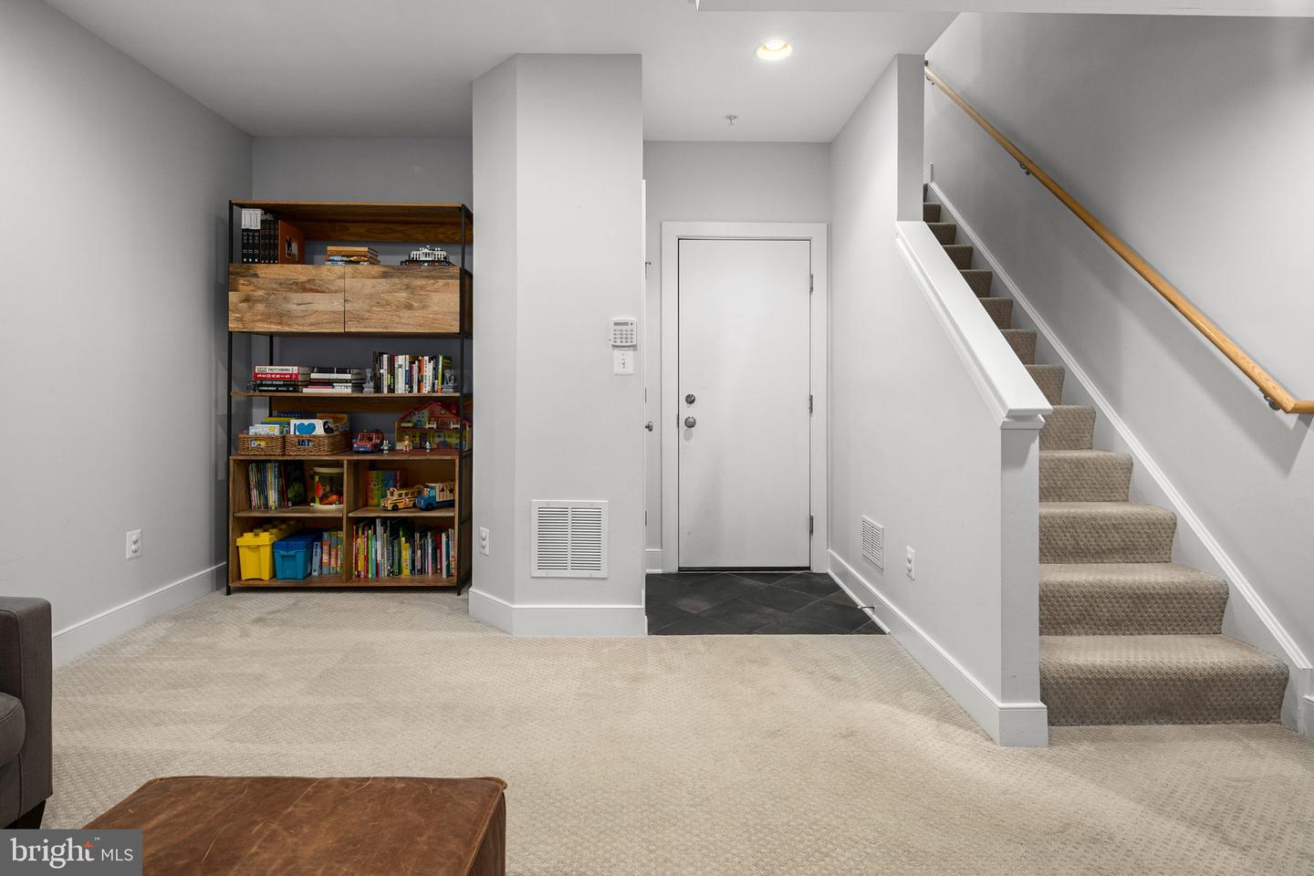 3019 Chancellors Way NE