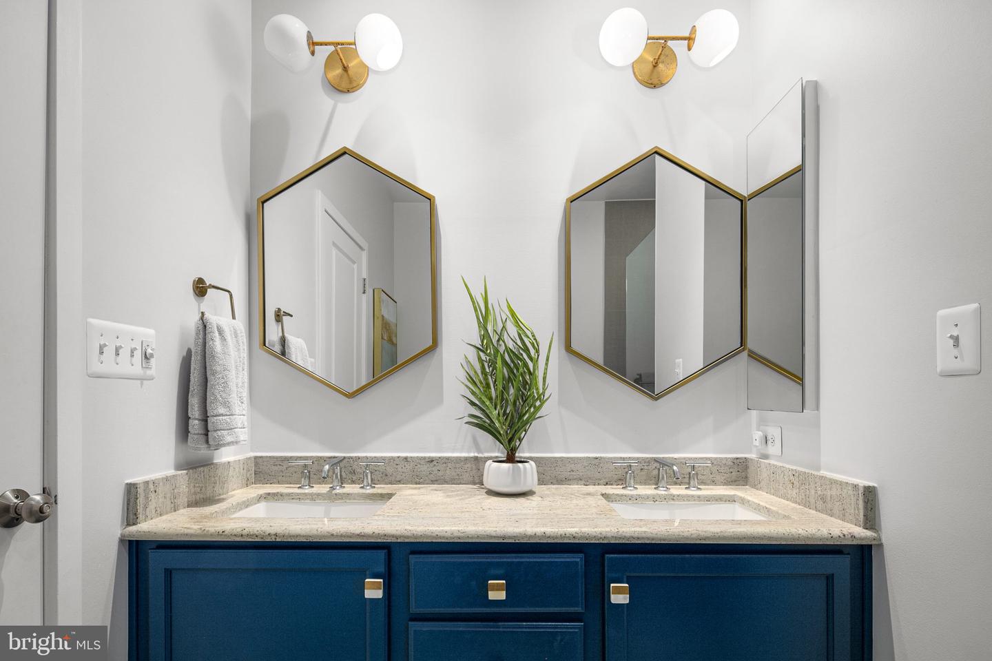 3019 Chancellors Way NE