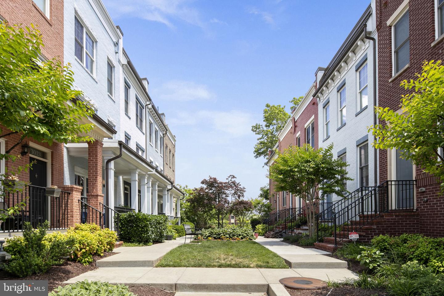 3019 Chancellors Way NE