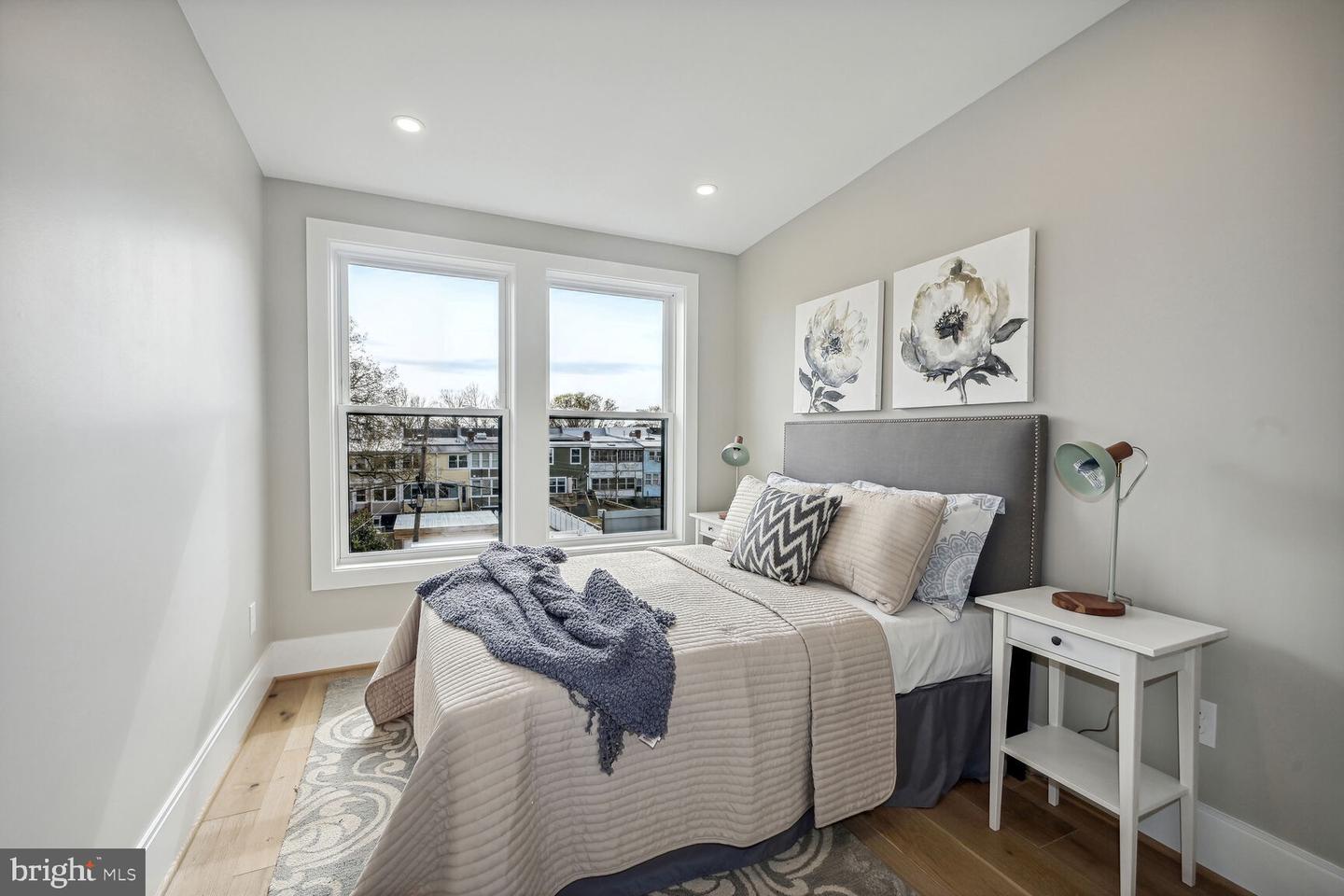 1312 Longfellow St NW