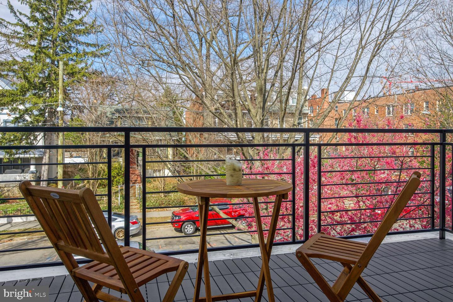 1312 Longfellow St NW